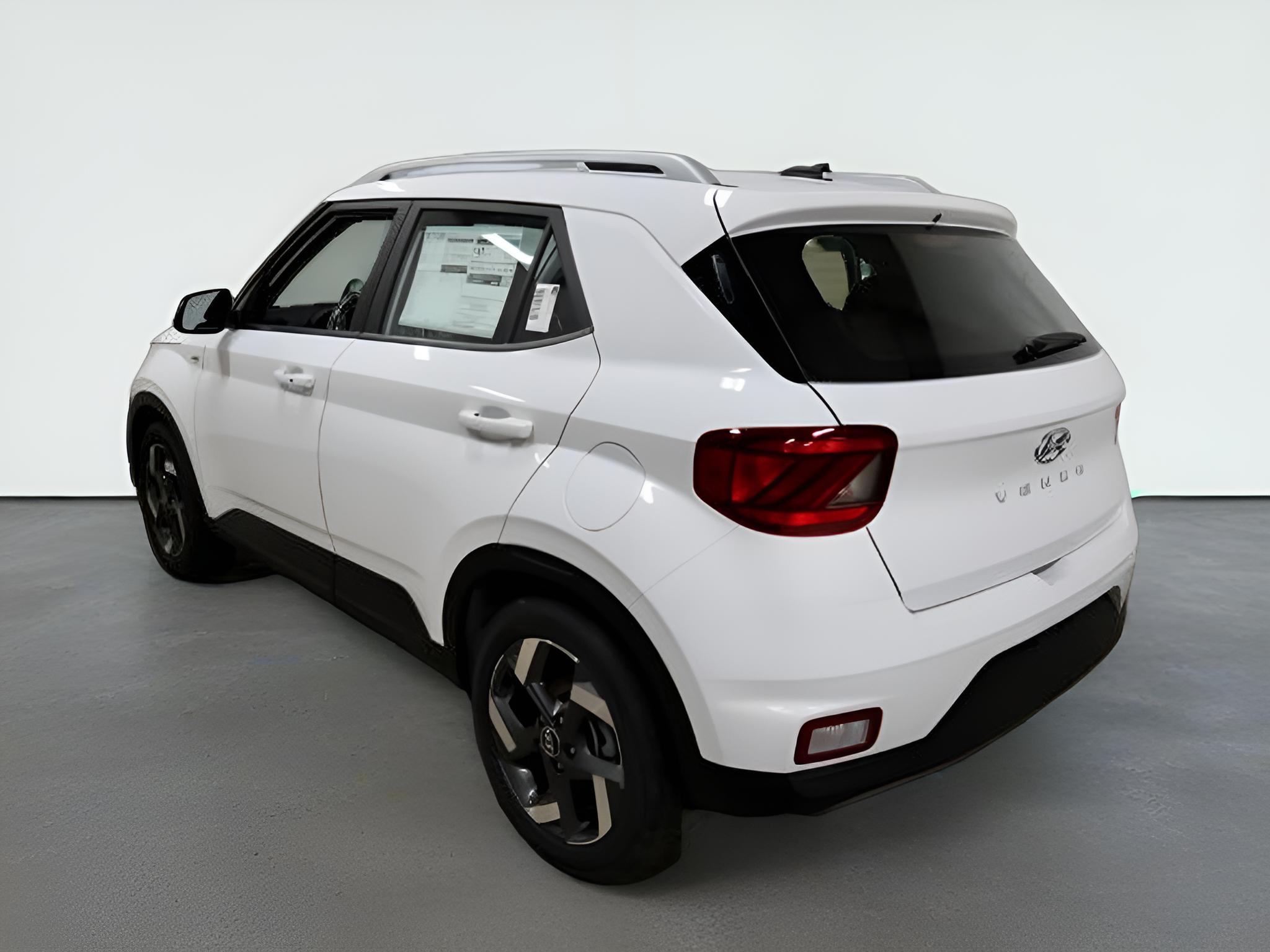 2026 Hyundai VENUE SEL FWD