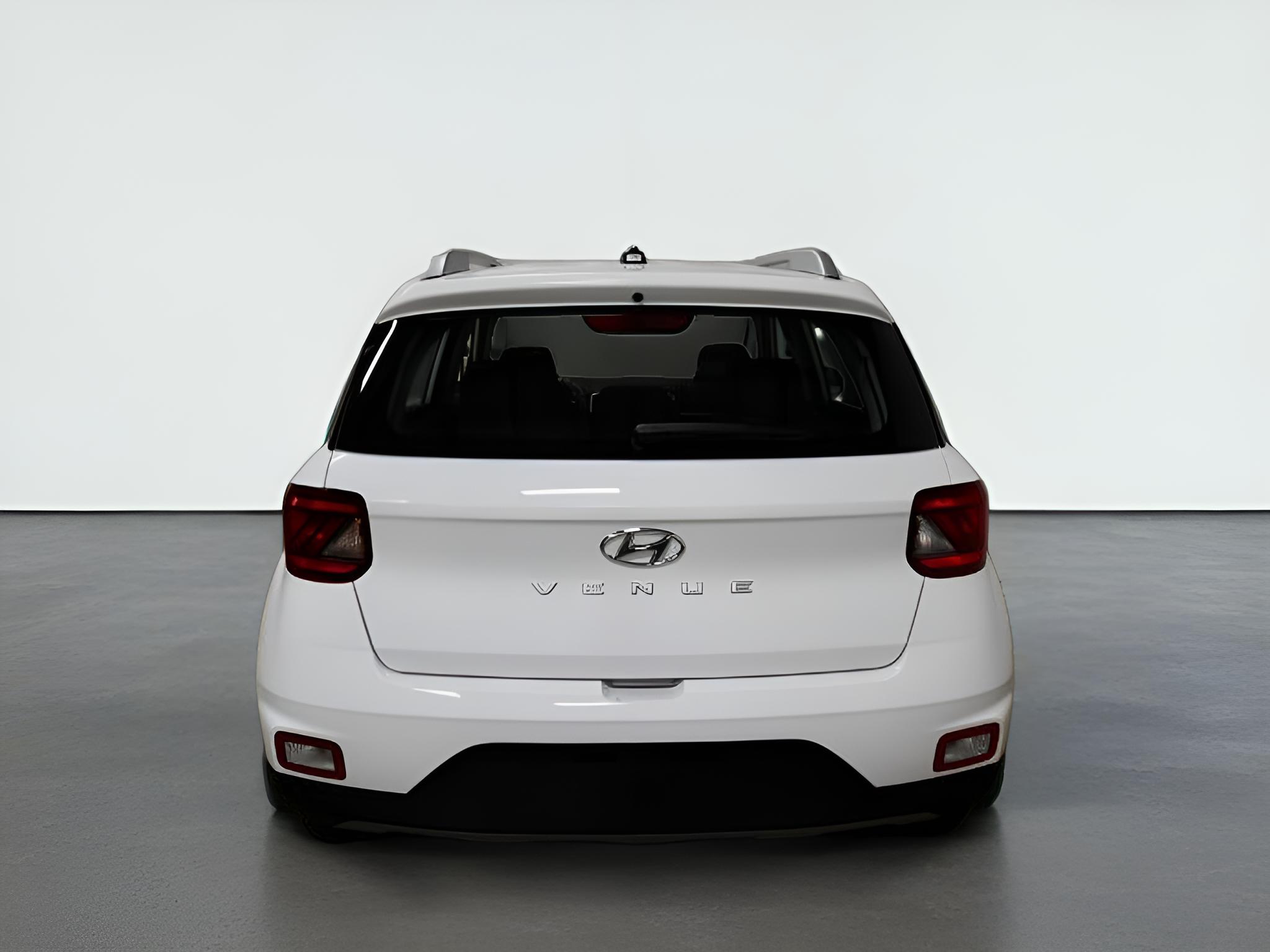 2026 Hyundai VENUE SEL FWD