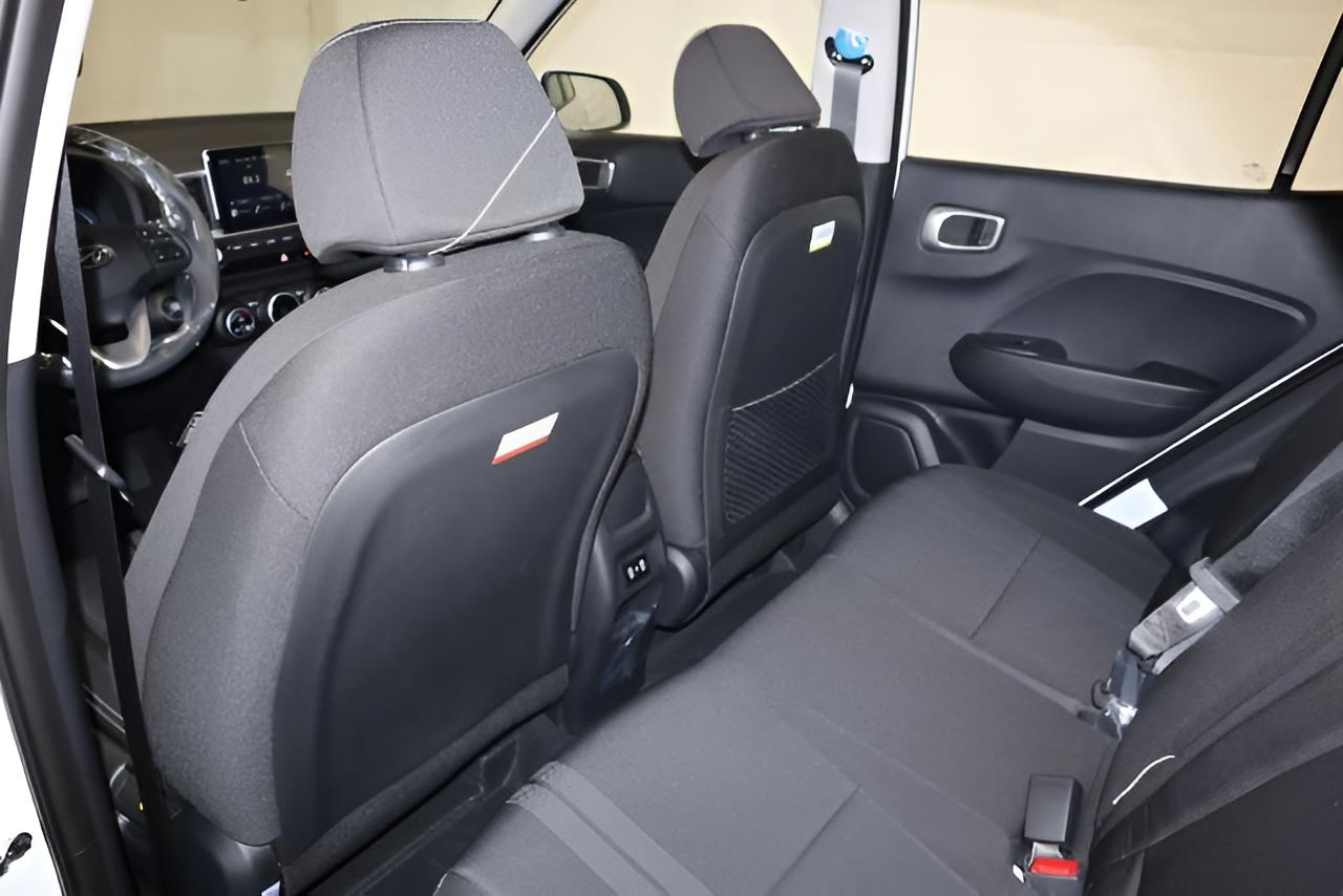 2026 Hyundai VENUE SEL FWD