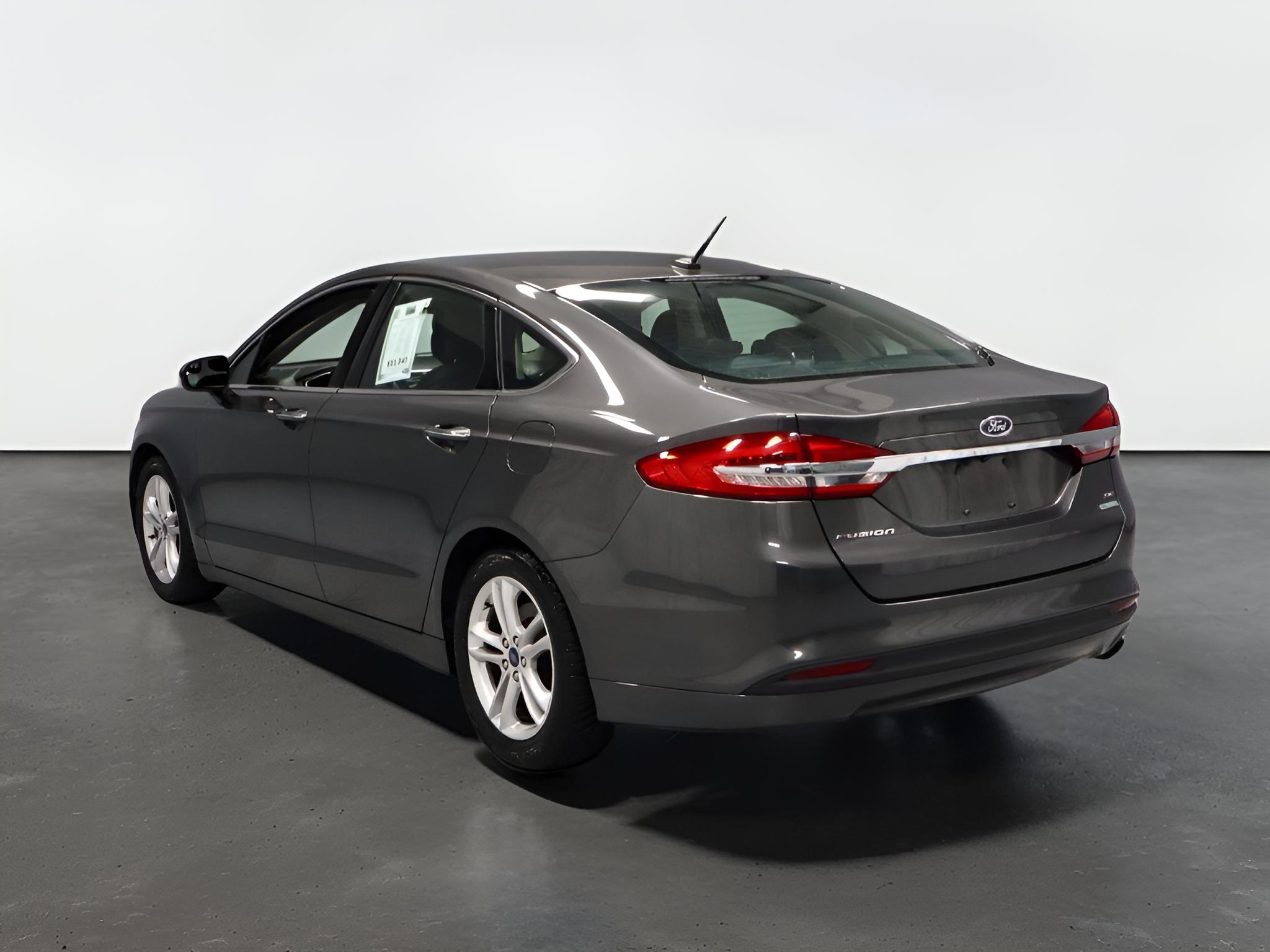 2018 Ford Fusion SE FWD