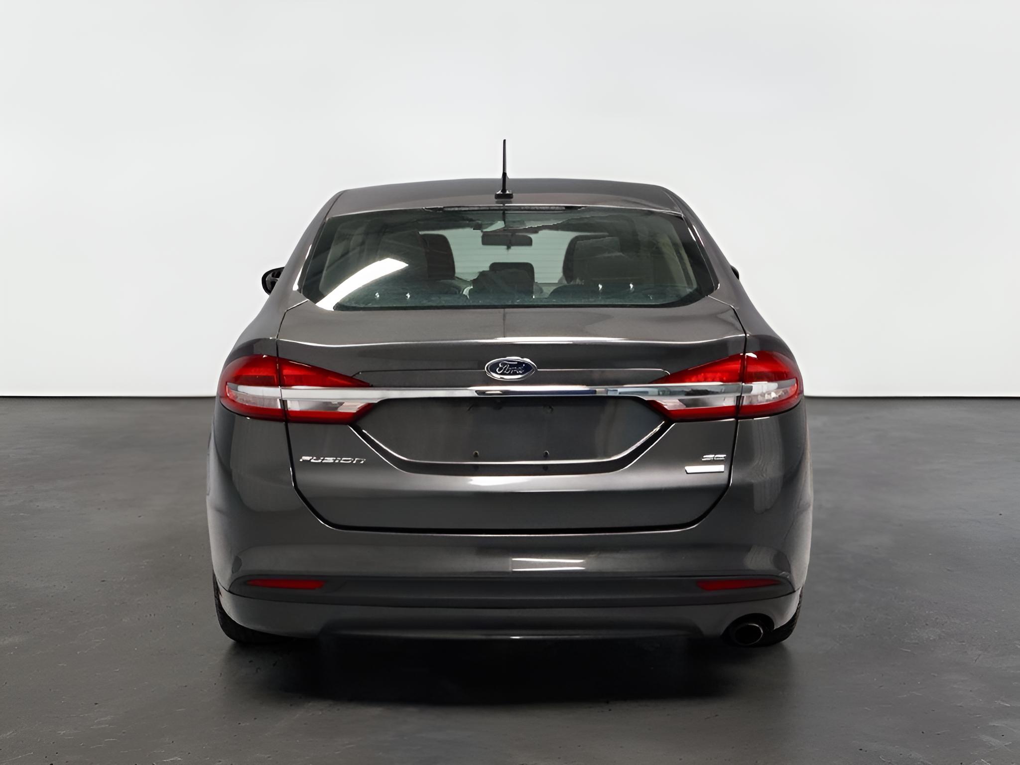 2018 Ford Fusion SE FWD