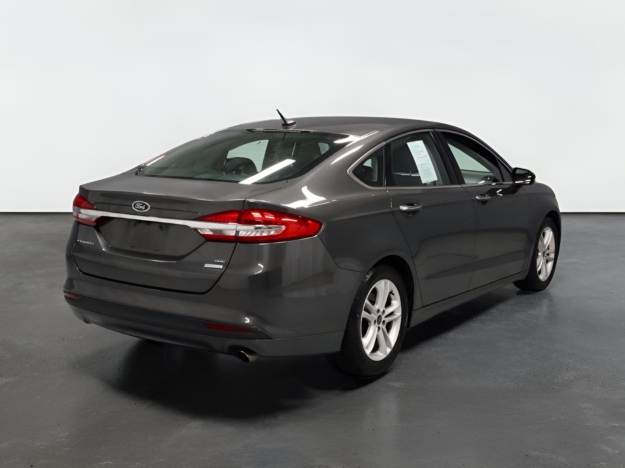 2018 Ford Fusion SE FWD