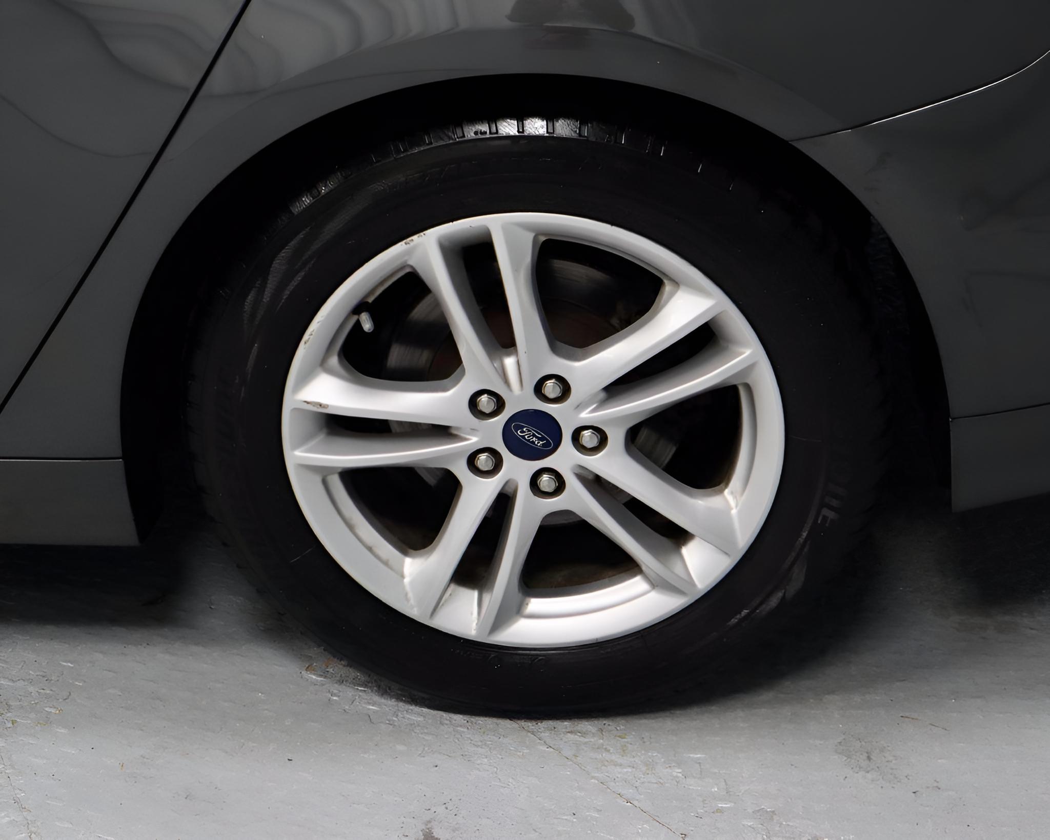 2018 Ford Fusion SE FWD