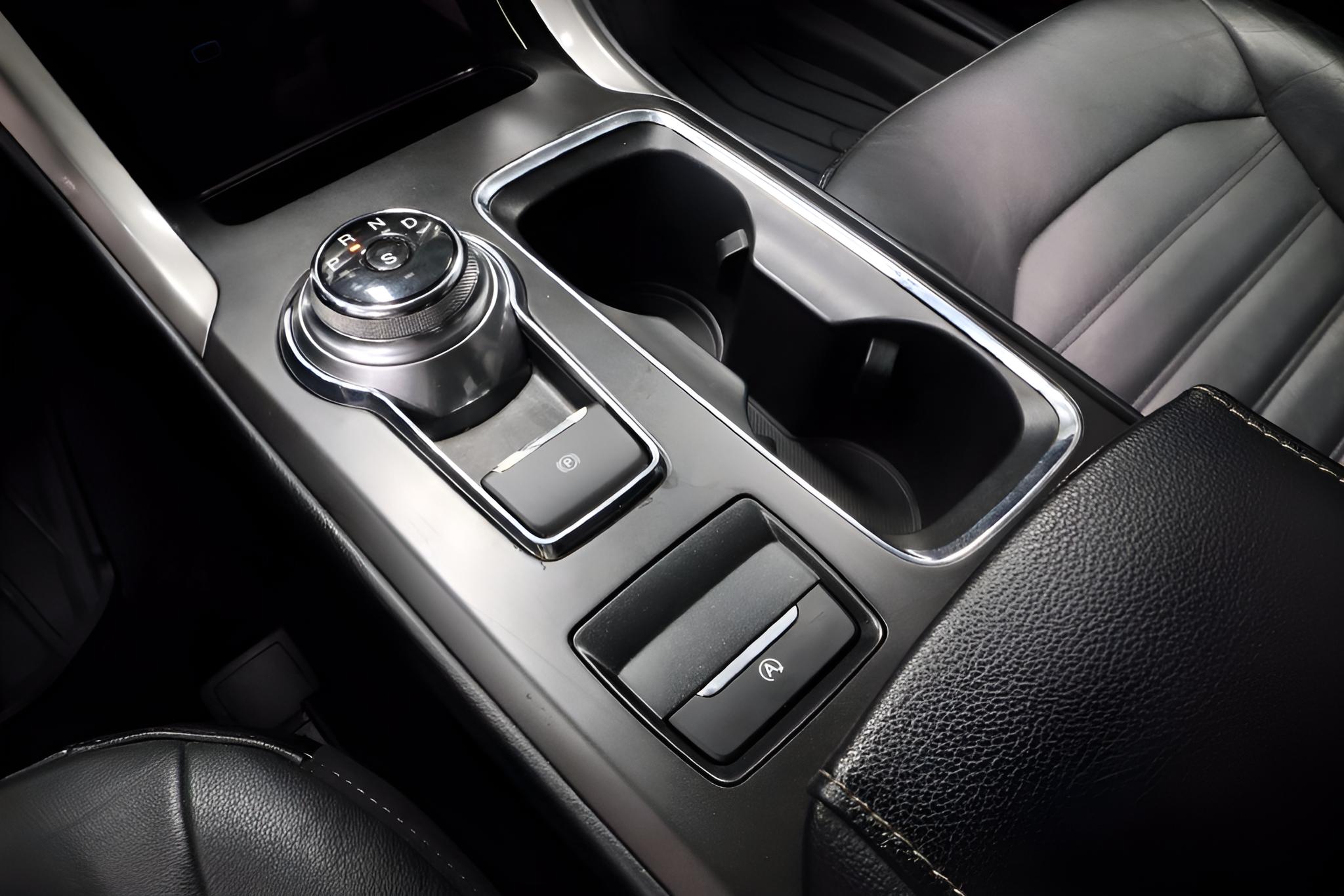 2018 Ford Fusion SE FWD
