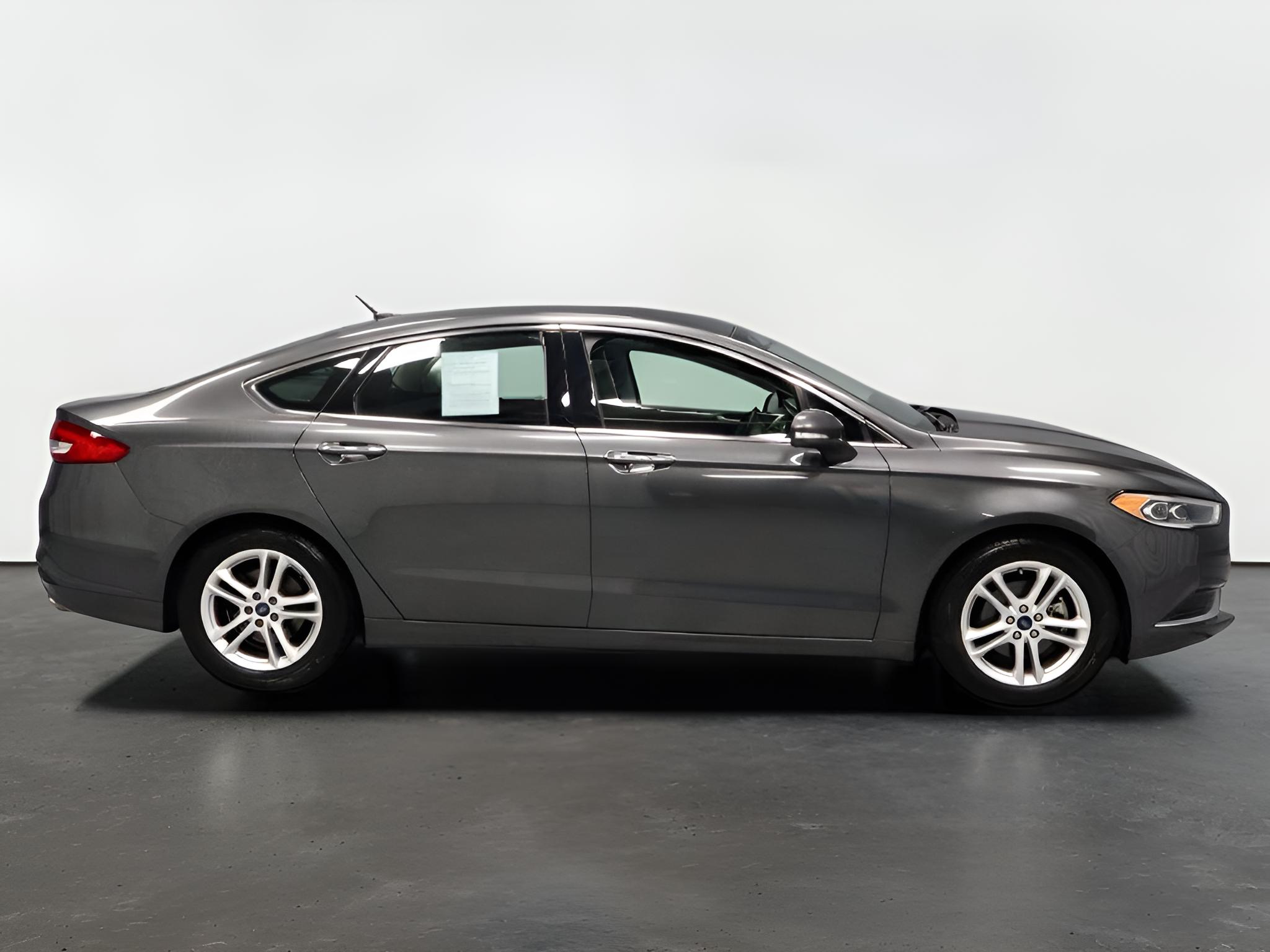 2018 Ford Fusion SE FWD