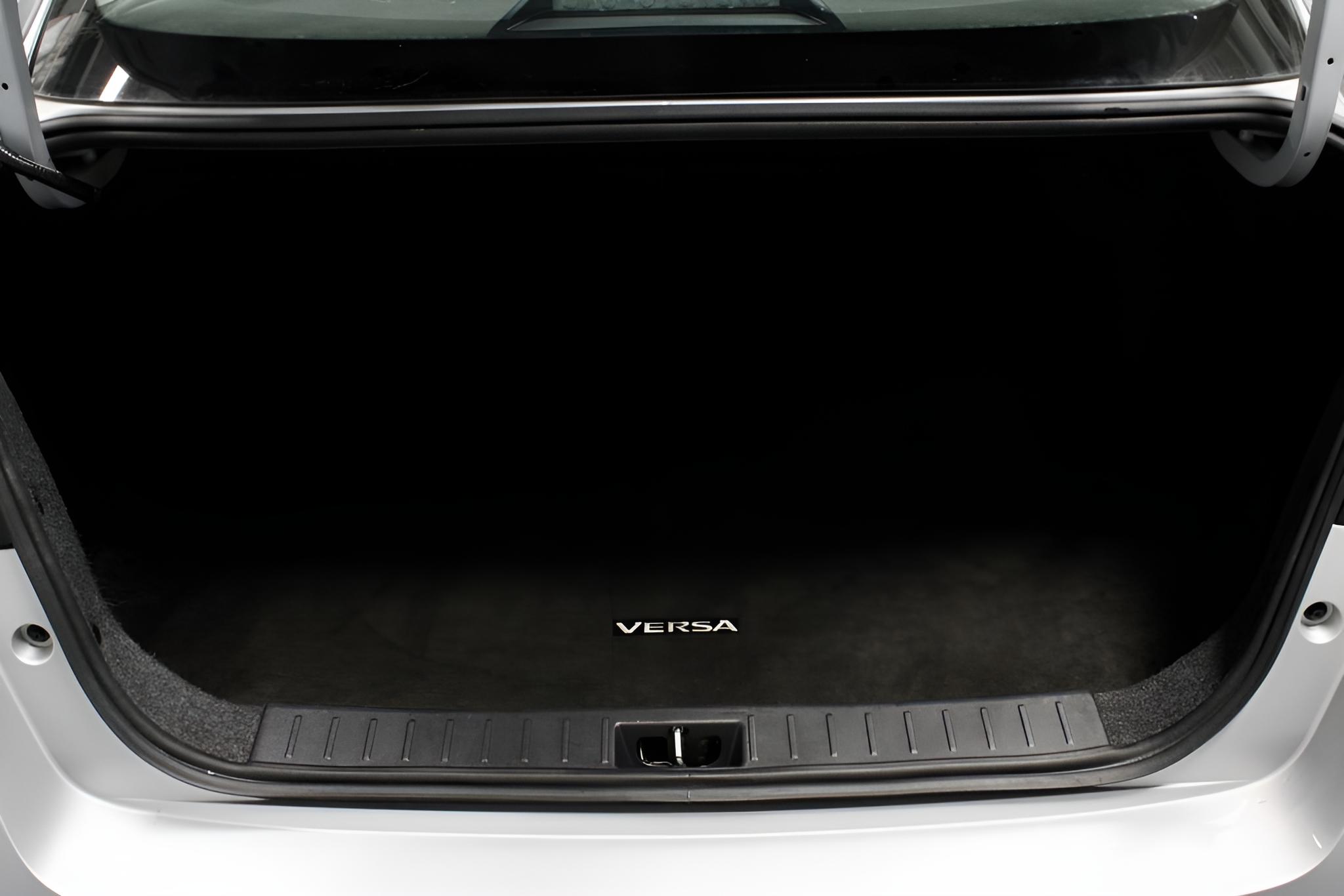 2024 Nissan Versa SV