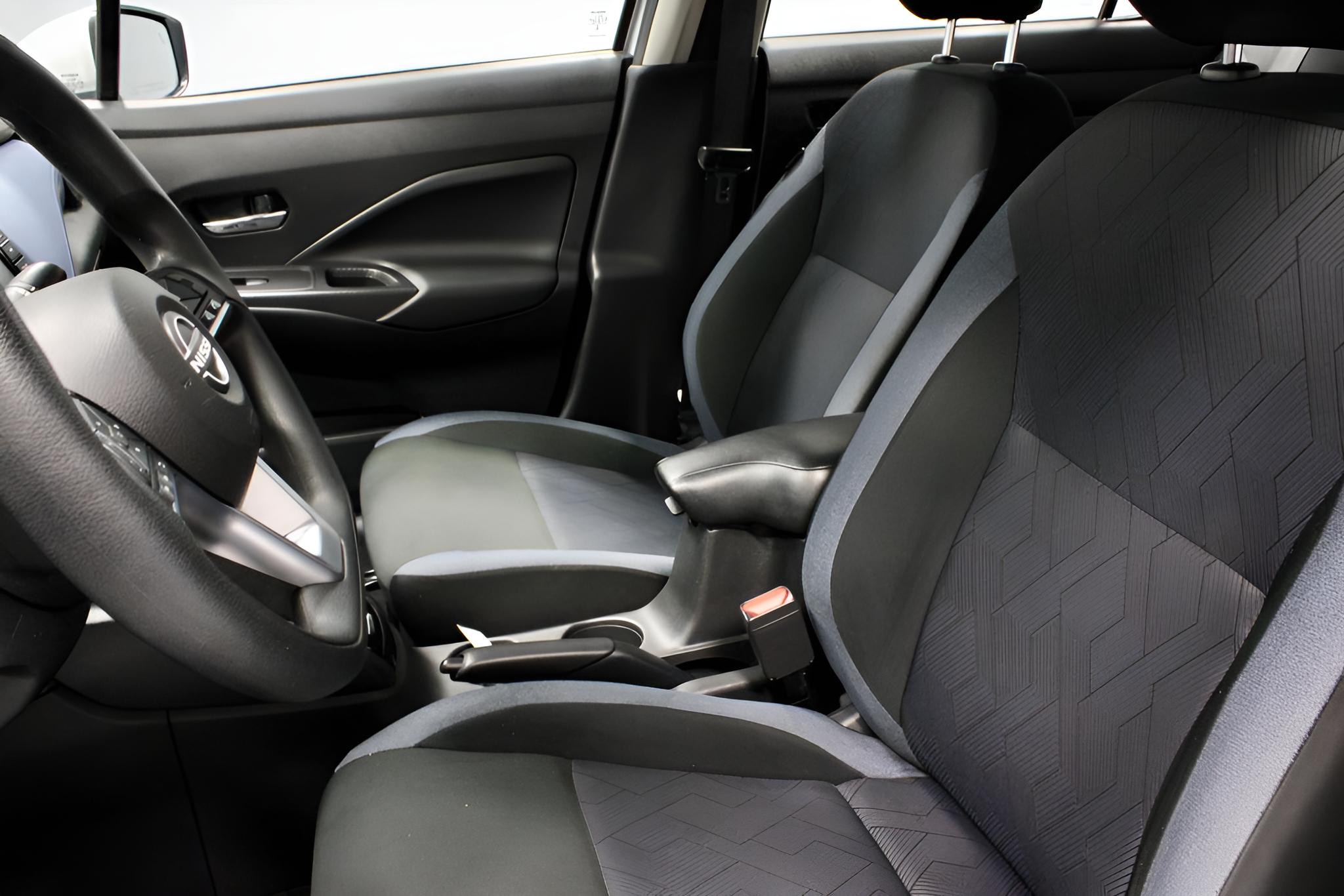 2024 Nissan Versa SV