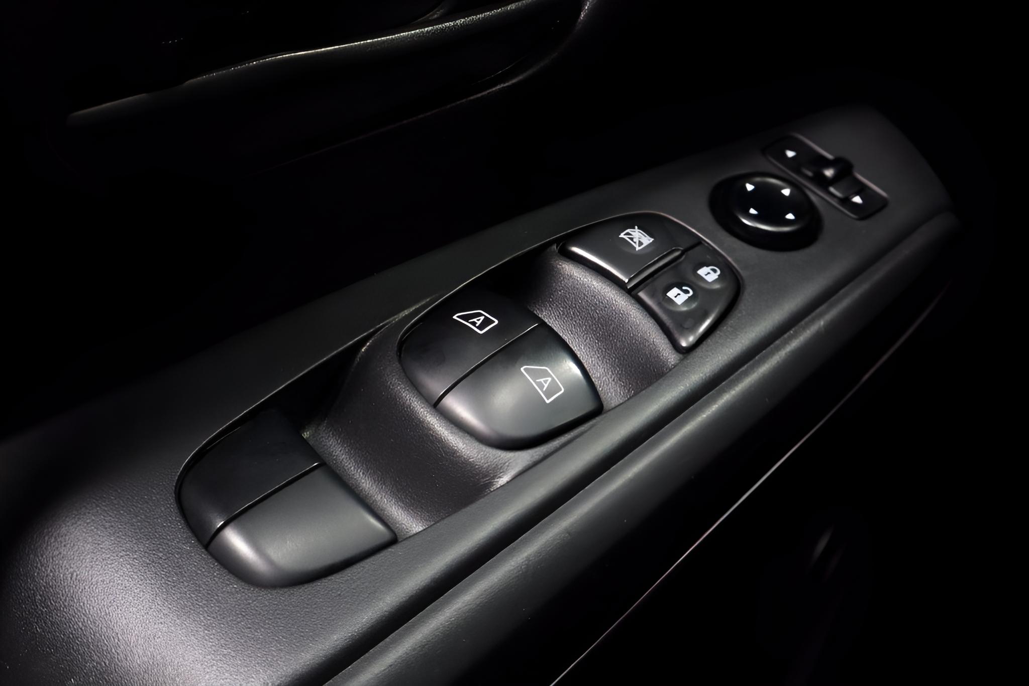 2024 Nissan Kicks S FWD