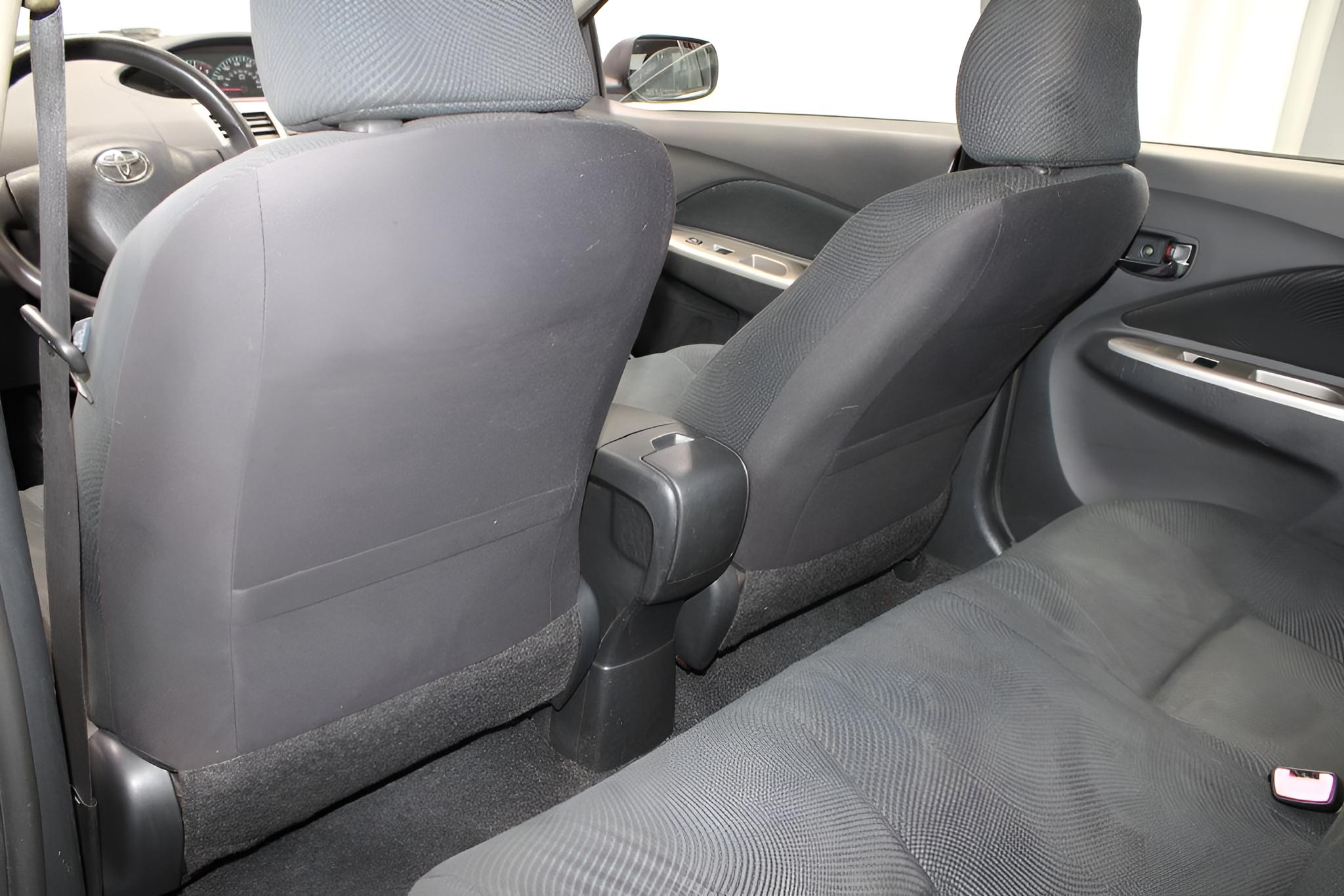 2010 Toyota Yaris Base