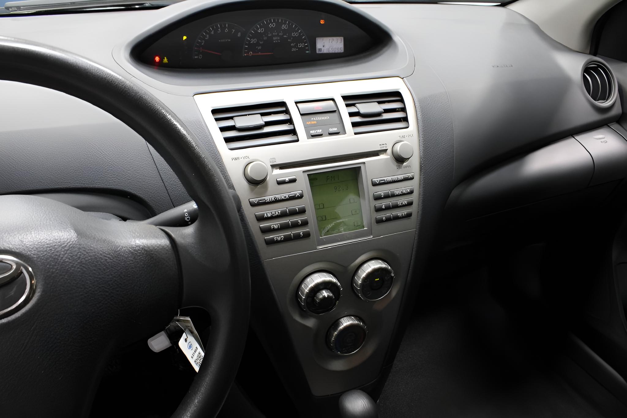 2010 Toyota Yaris Base