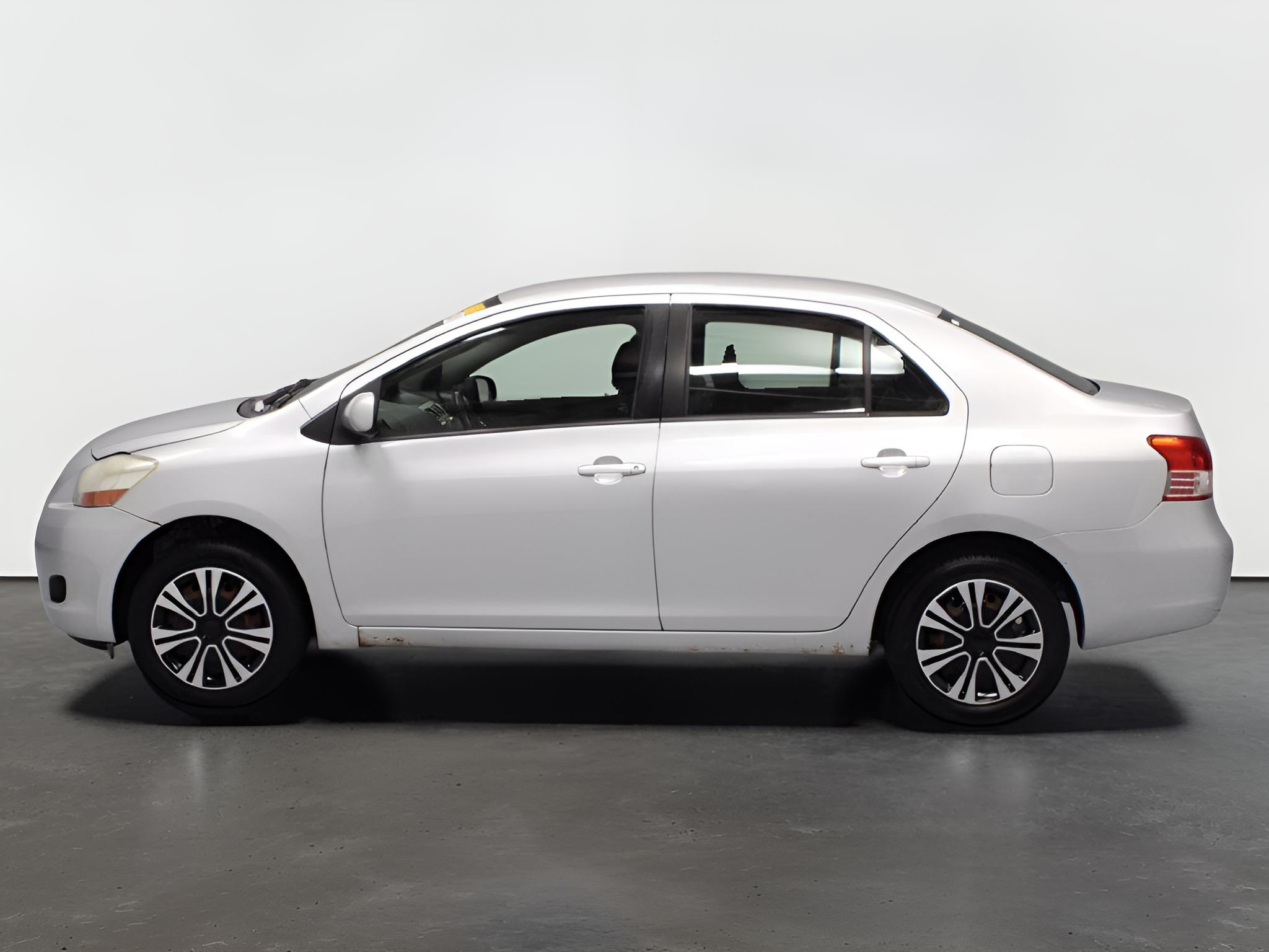 2010 Toyota Yaris Base