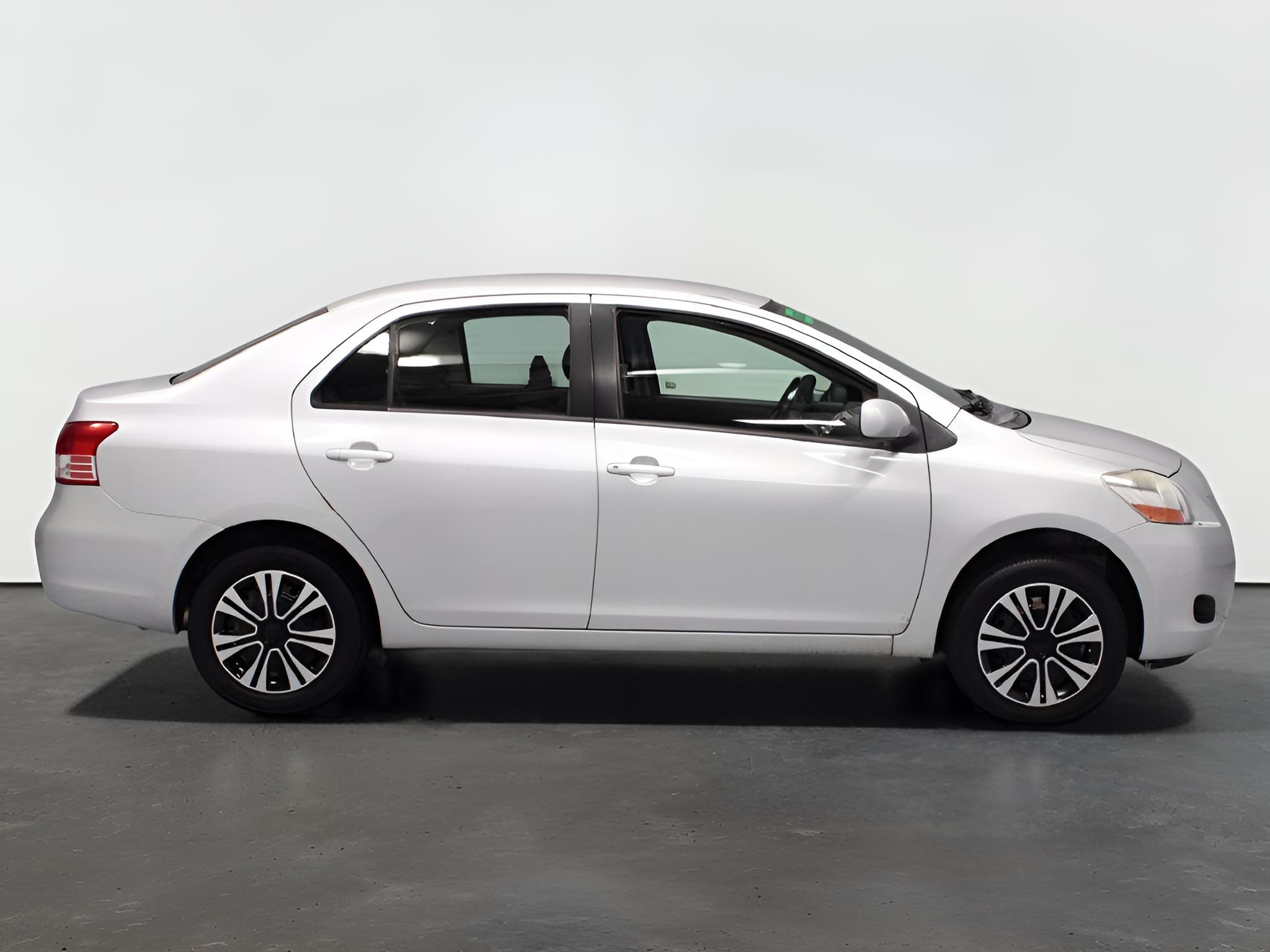 2010 Toyota Yaris Base