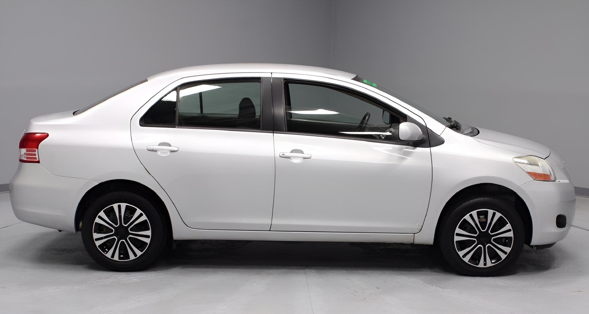 2010 Toyota Yaris Base