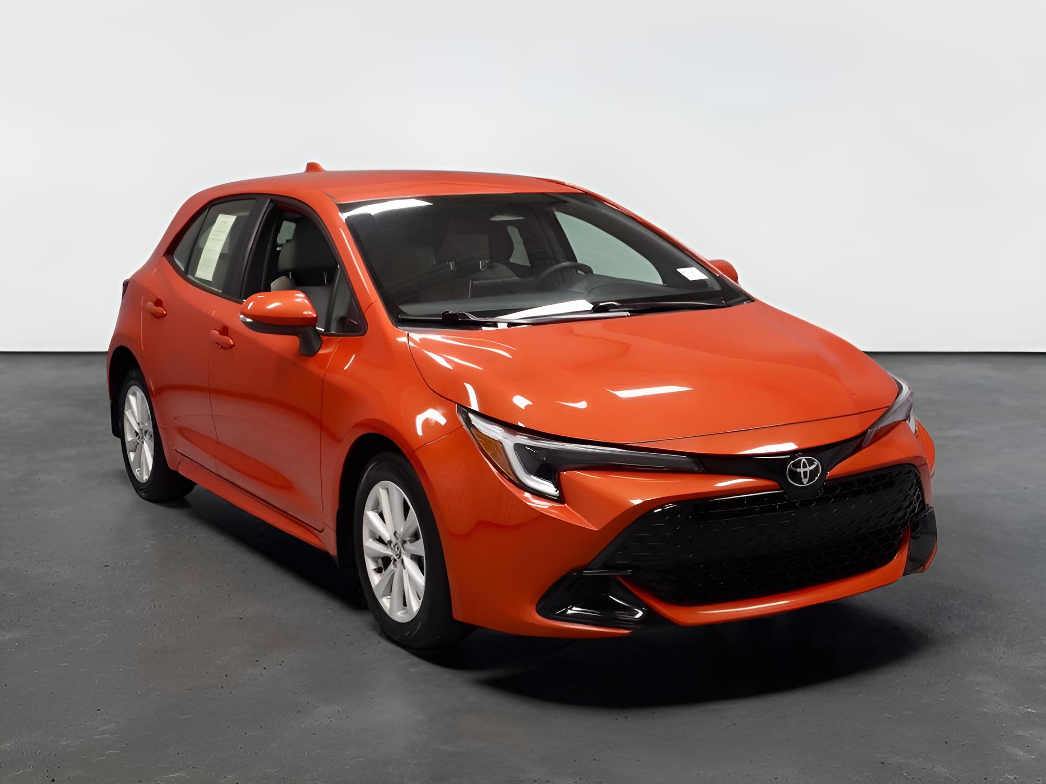 2025 Toyota Corolla Hatchback SE