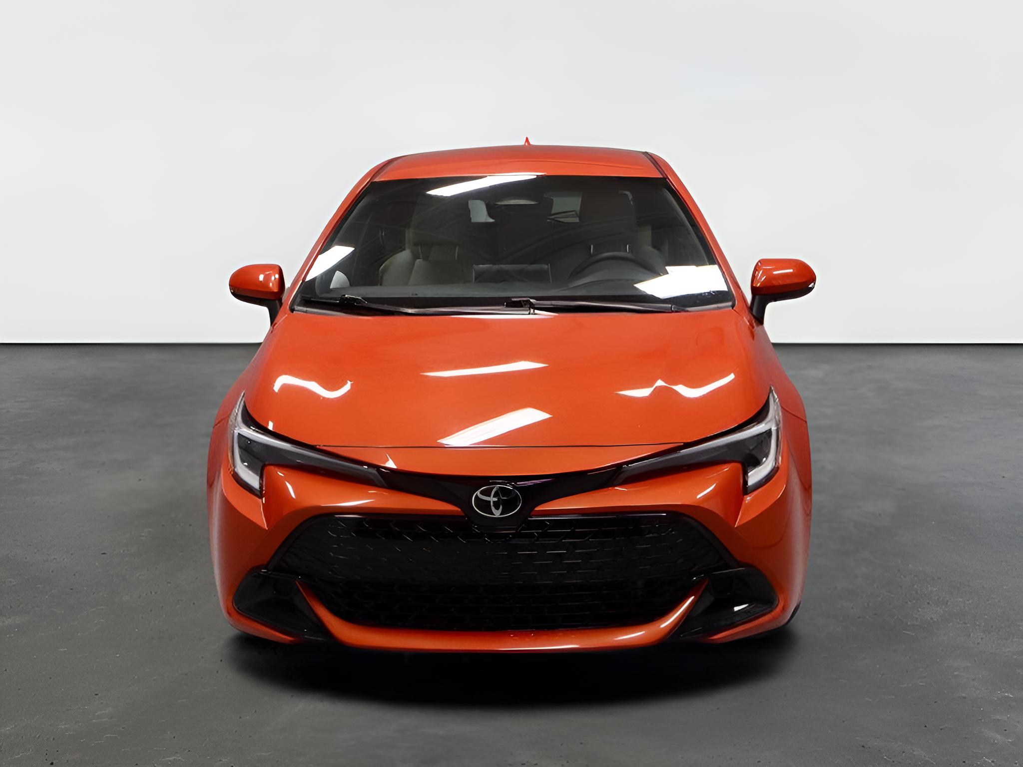2025 Toyota Corolla Hatchback SE