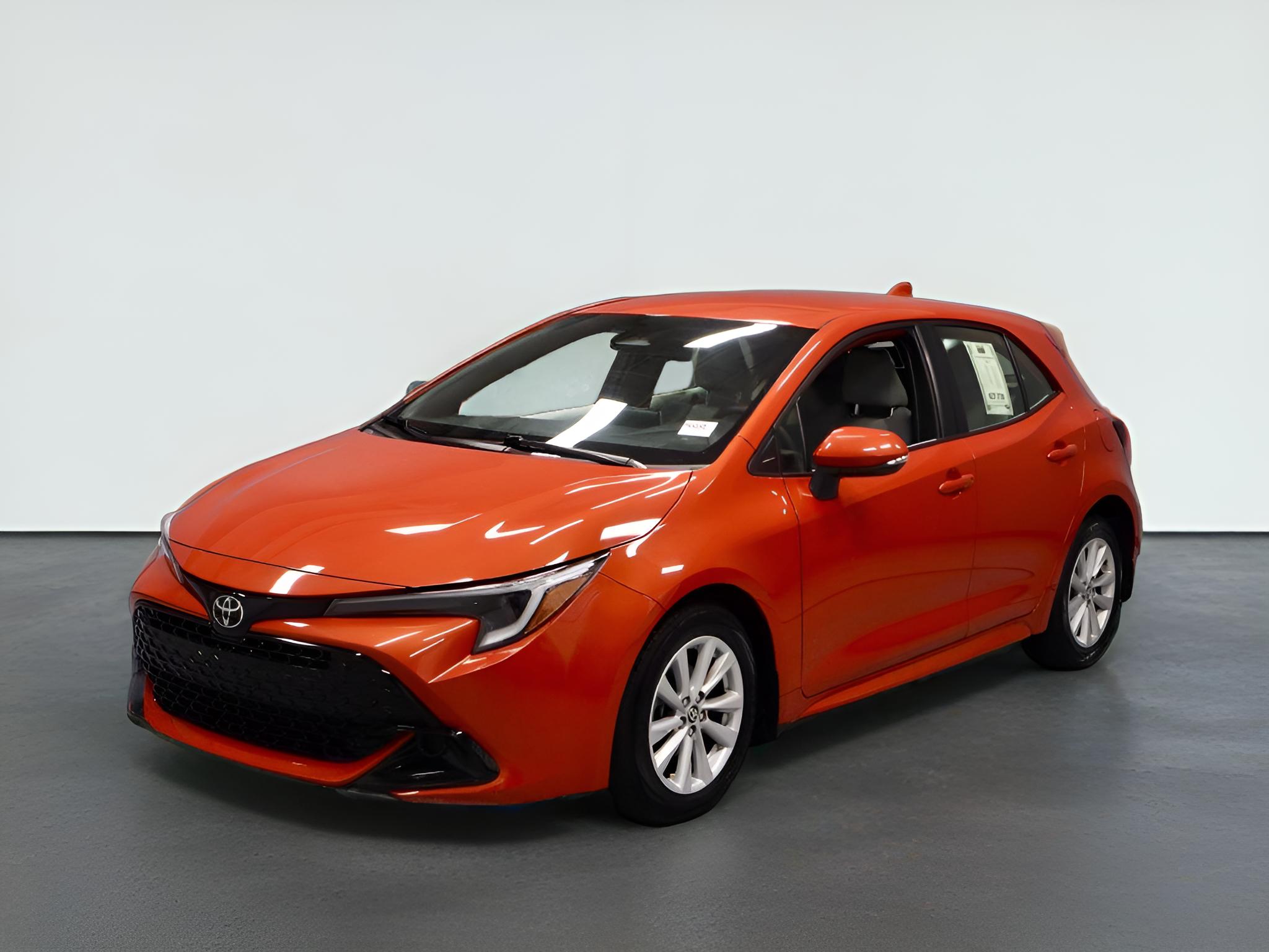 2025 Toyota Corolla Hatchback SE