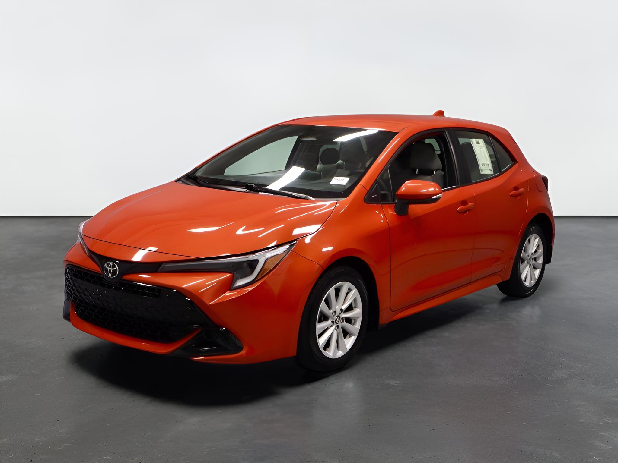 2025 Toyota Corolla Hatchback SE