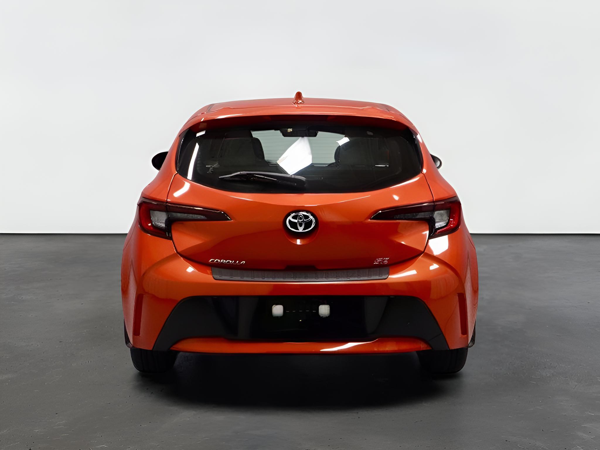 2025 Toyota Corolla Hatchback SE