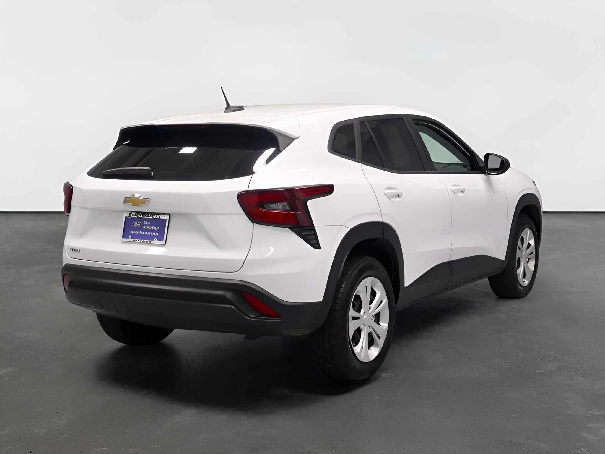 2025 Chevrolet Trax LS