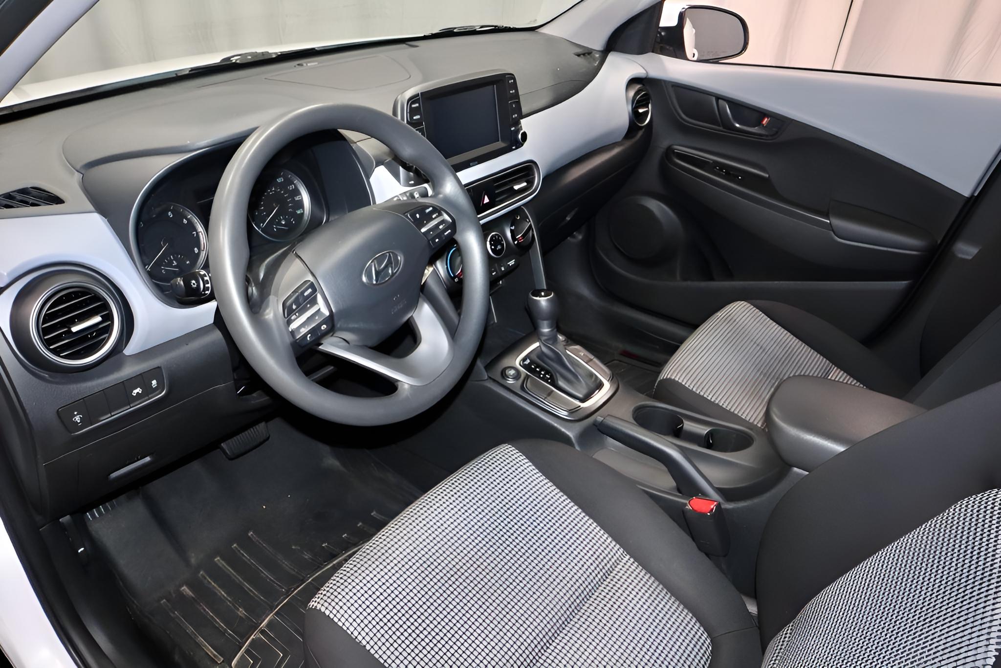 2021 Hyundai KONA SE