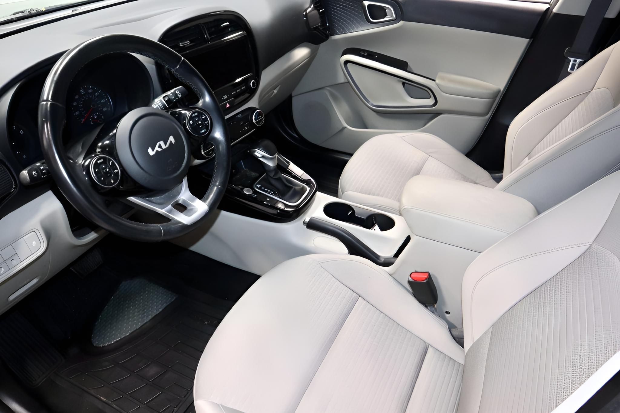 2022 Kia Soul EX