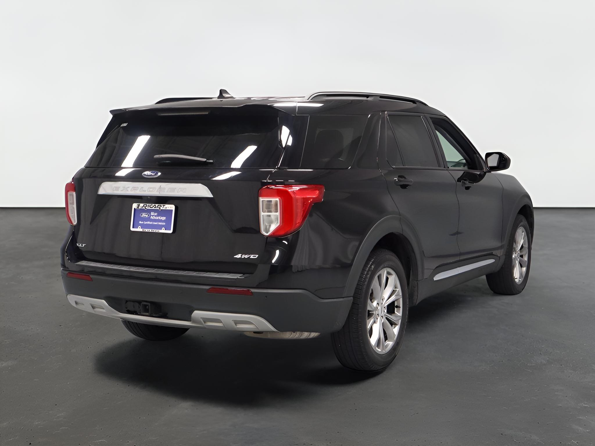 2023 Ford Explorer XLT 4WD