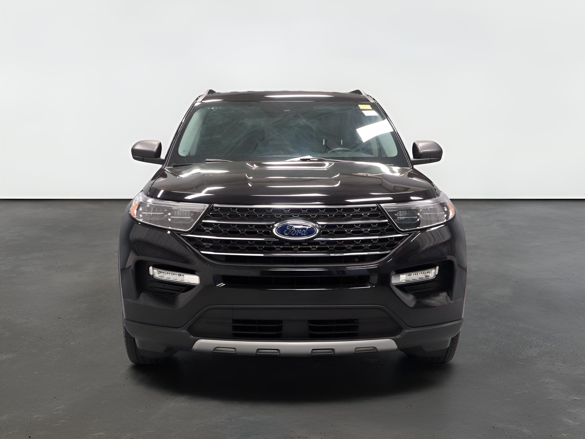 2023 Ford Explorer XLT 4WD