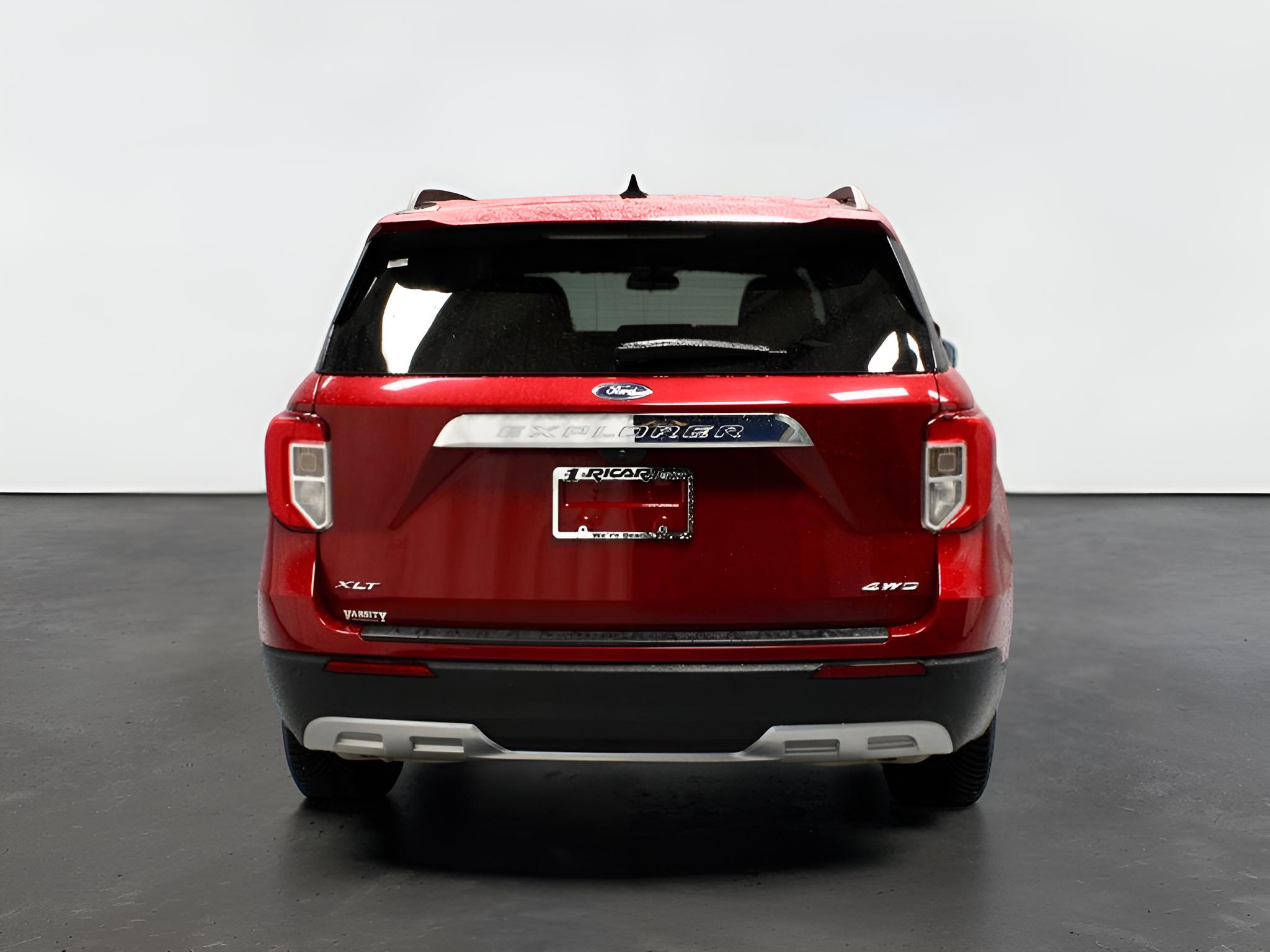 2023 Ford Explorer XLT 4WD