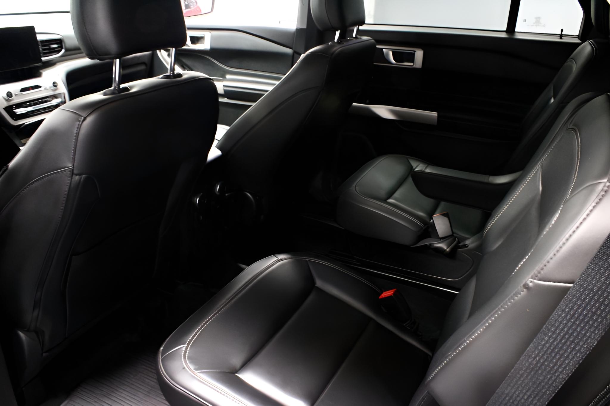 2023 Ford Explorer XLT 4WD