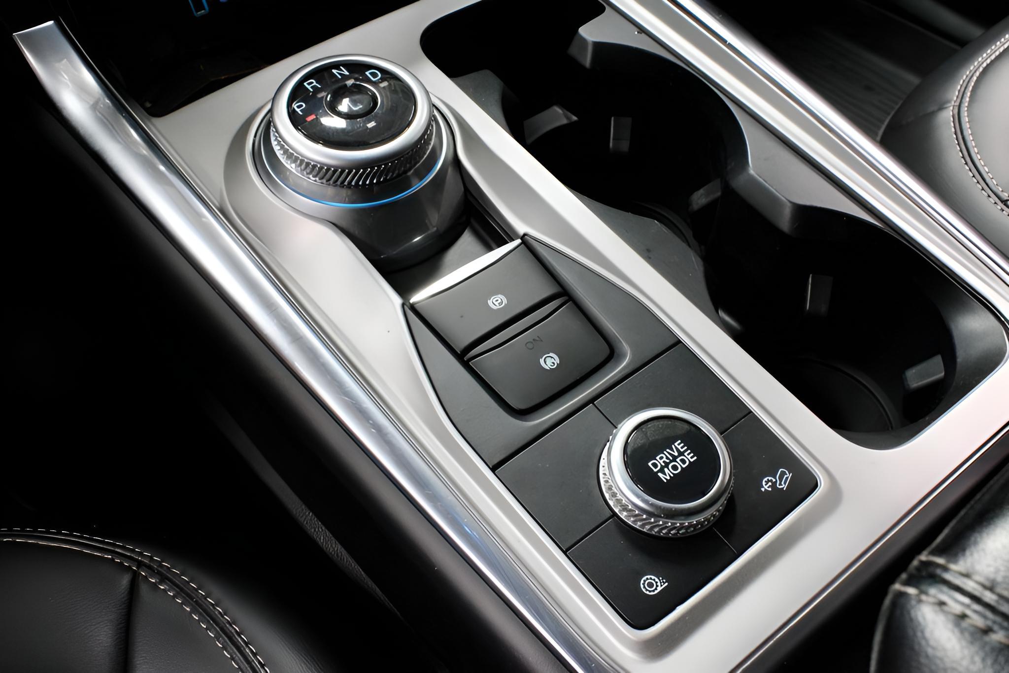 2023 Ford Explorer XLT 4WD