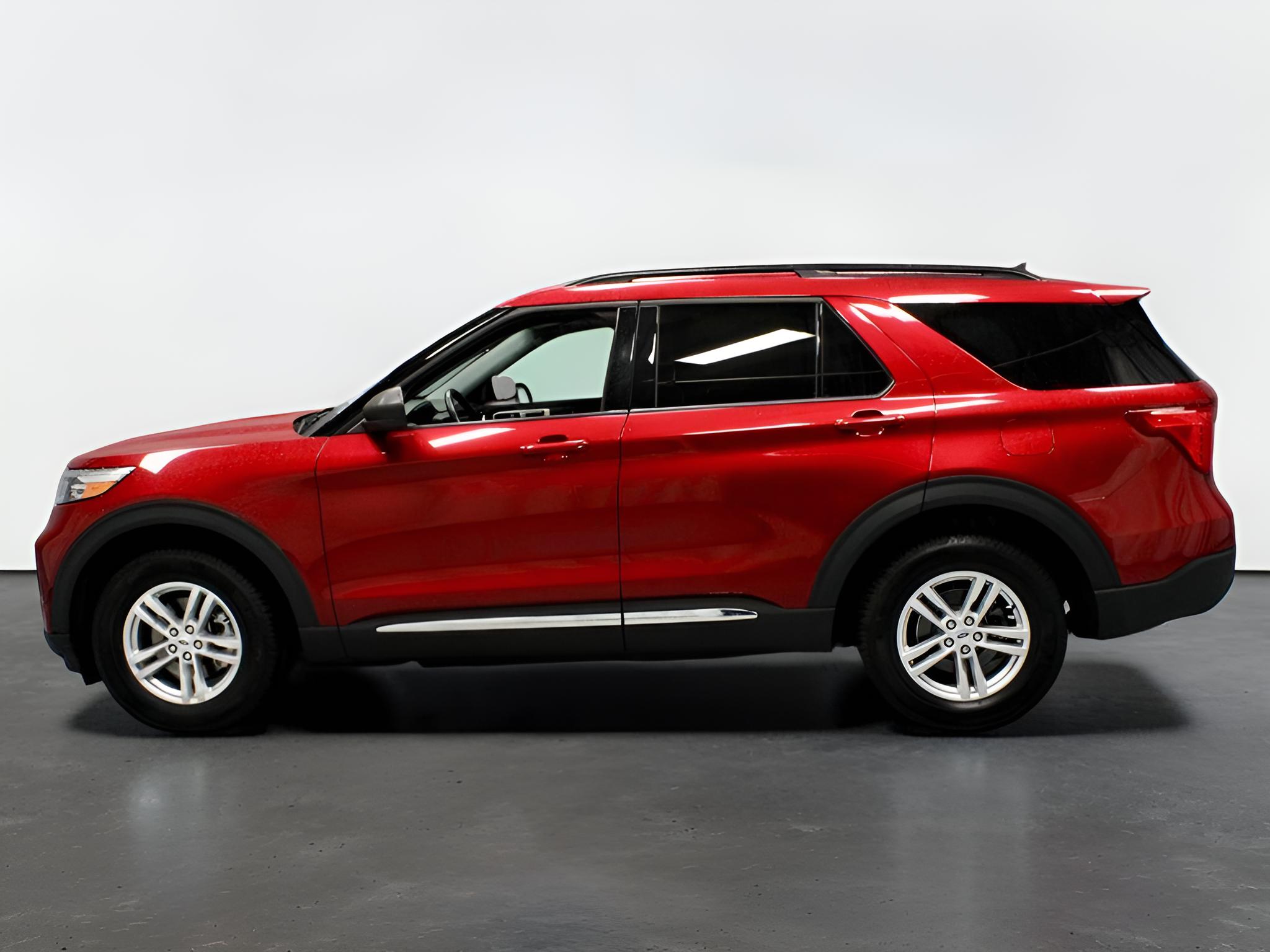 2023 Ford Explorer XLT 4WD