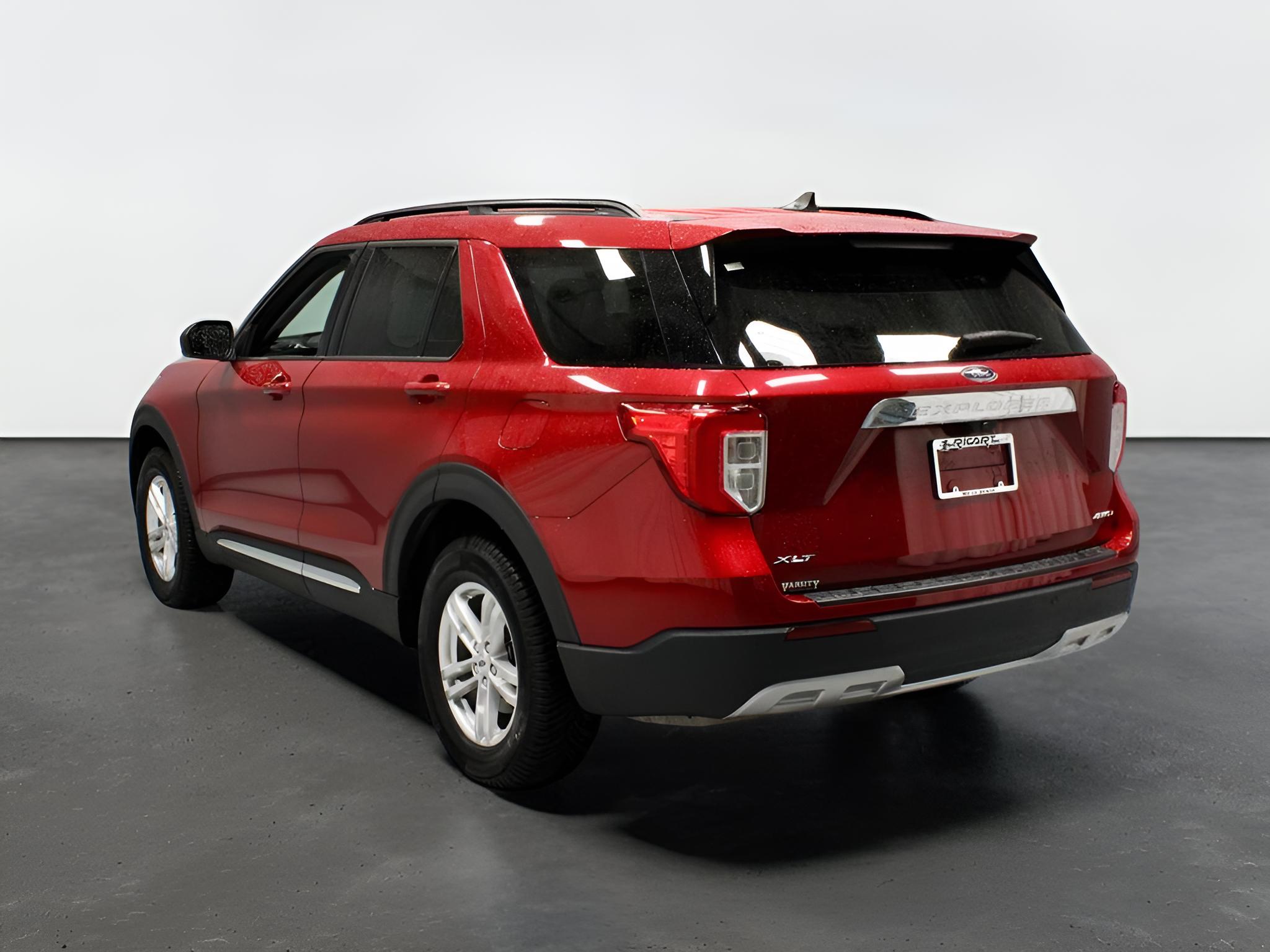 2023 Ford Explorer XLT 4WD
