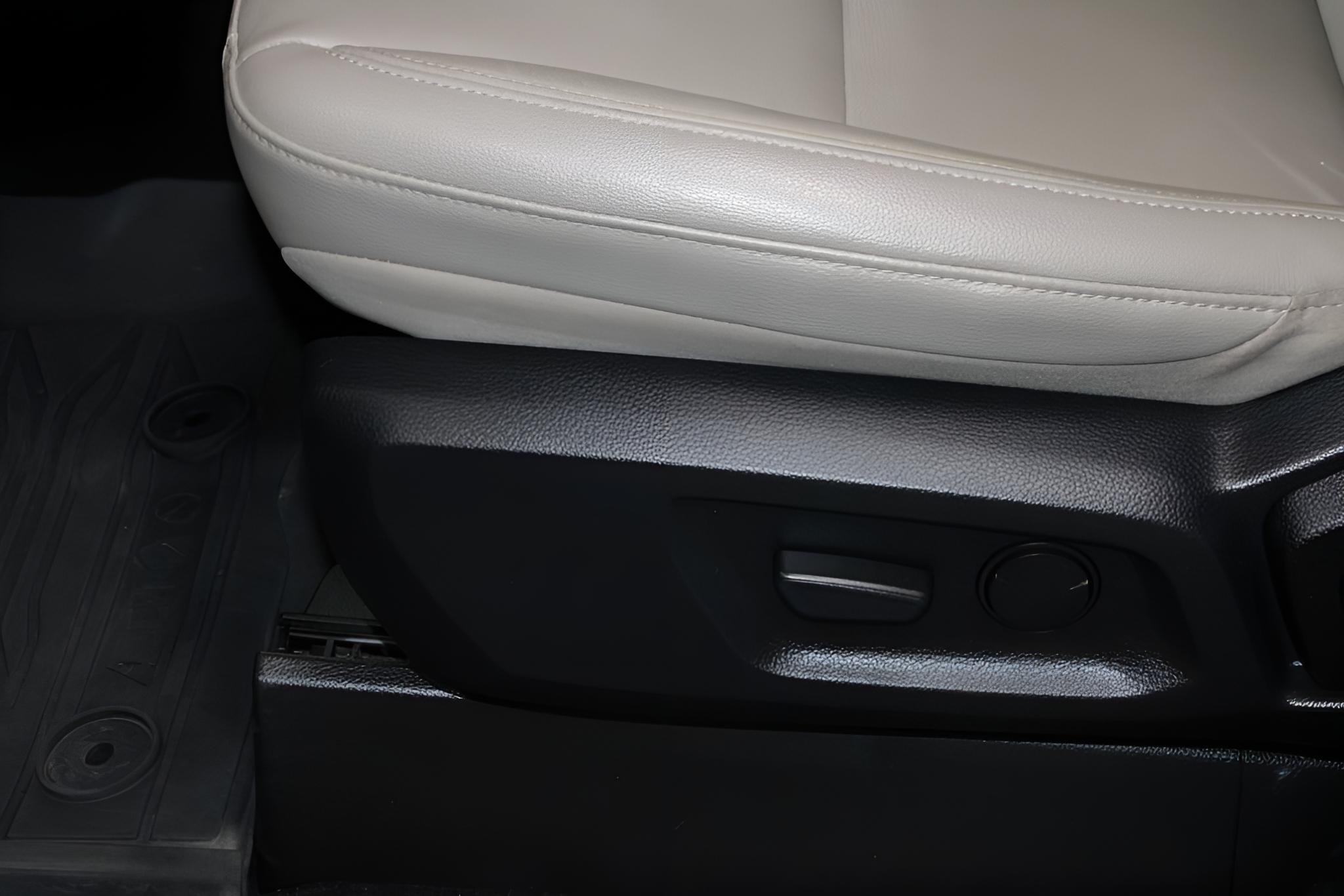 2022 Ford Ranger LARIAT 4WD SuperCrew 5' Box