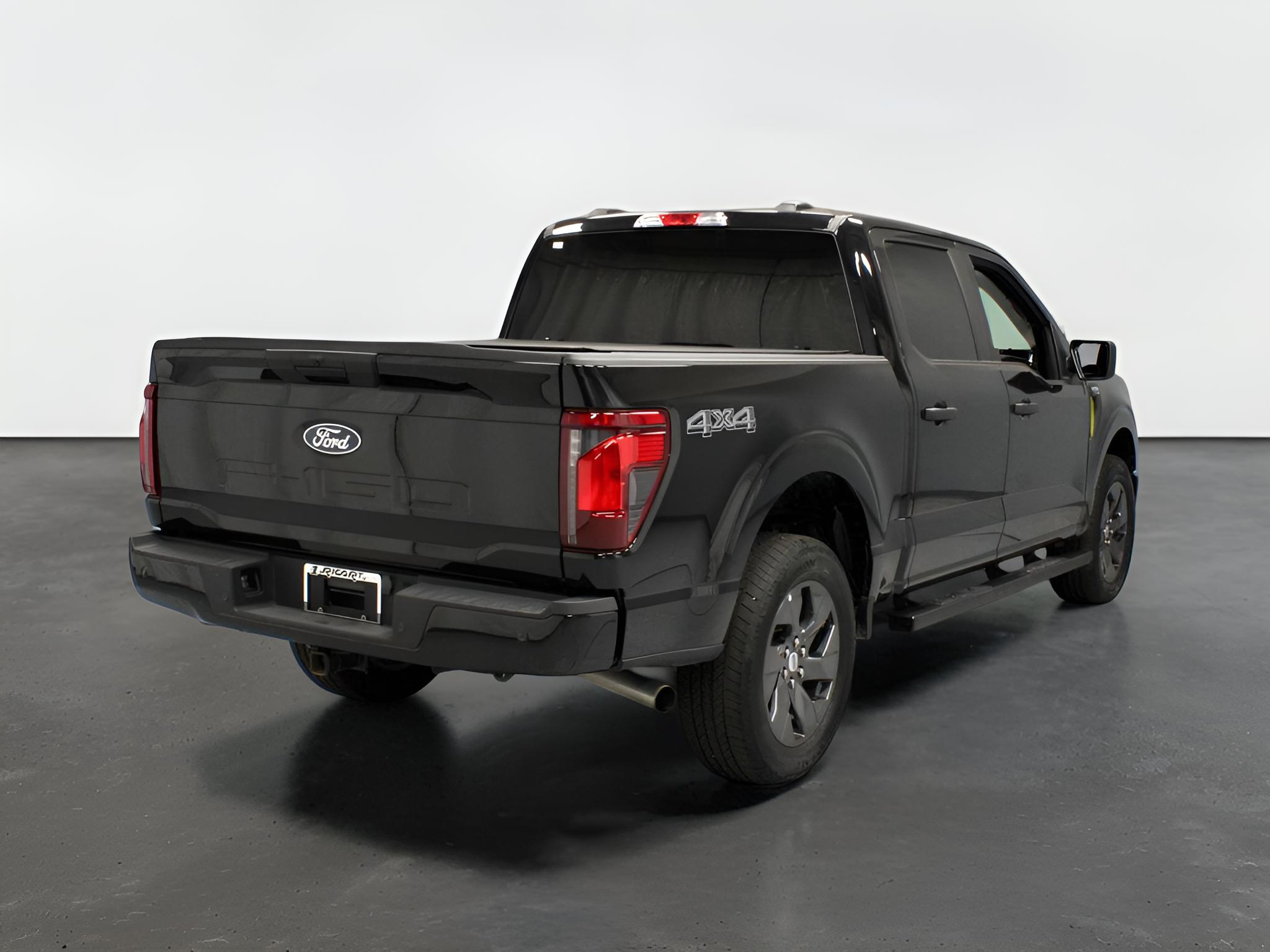 2025 Ford F-150 STX 4WD SuperCrew 5.5' Box