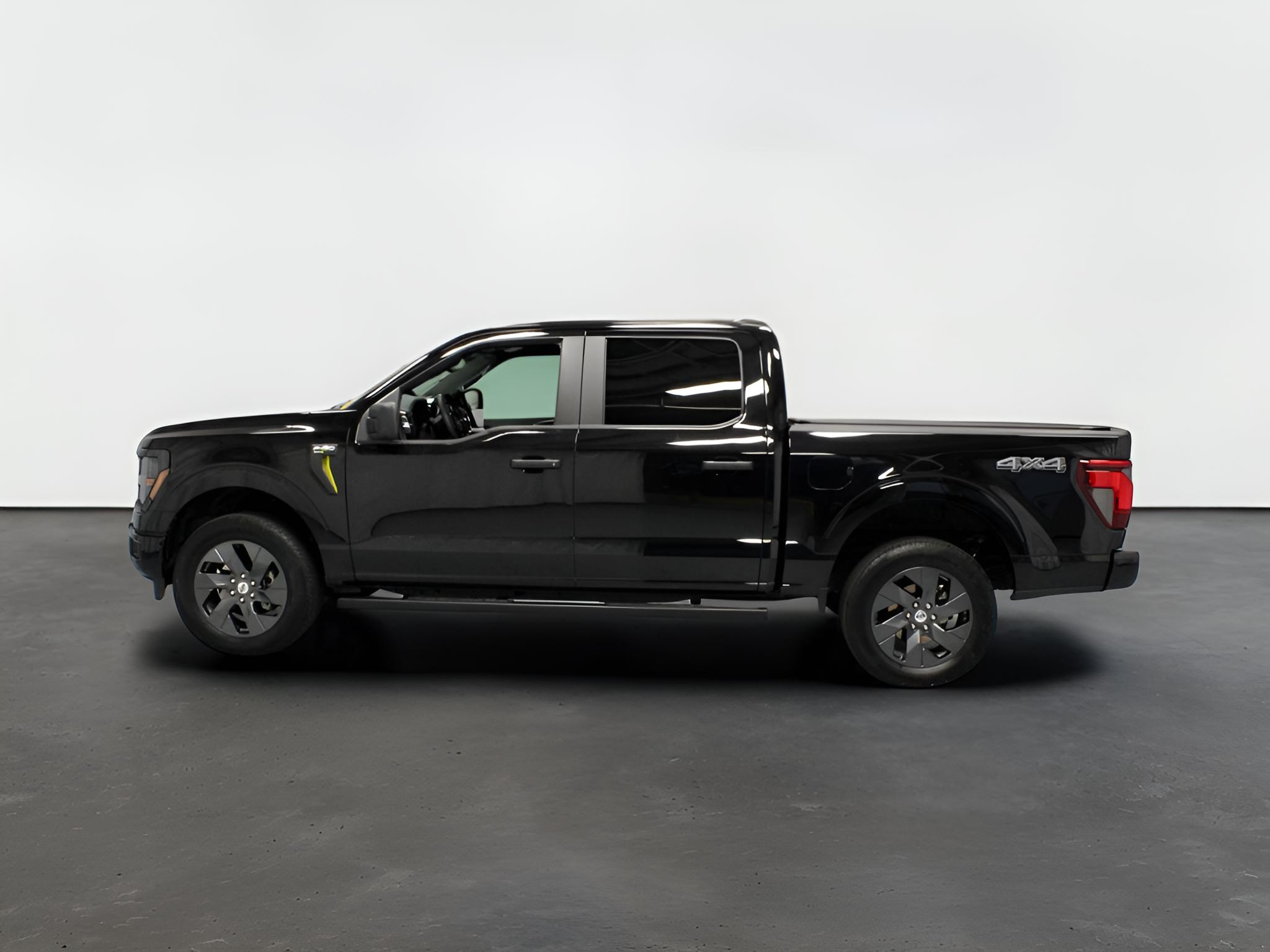2025 Ford F-150 STX 4WD SuperCrew 5.5' Box