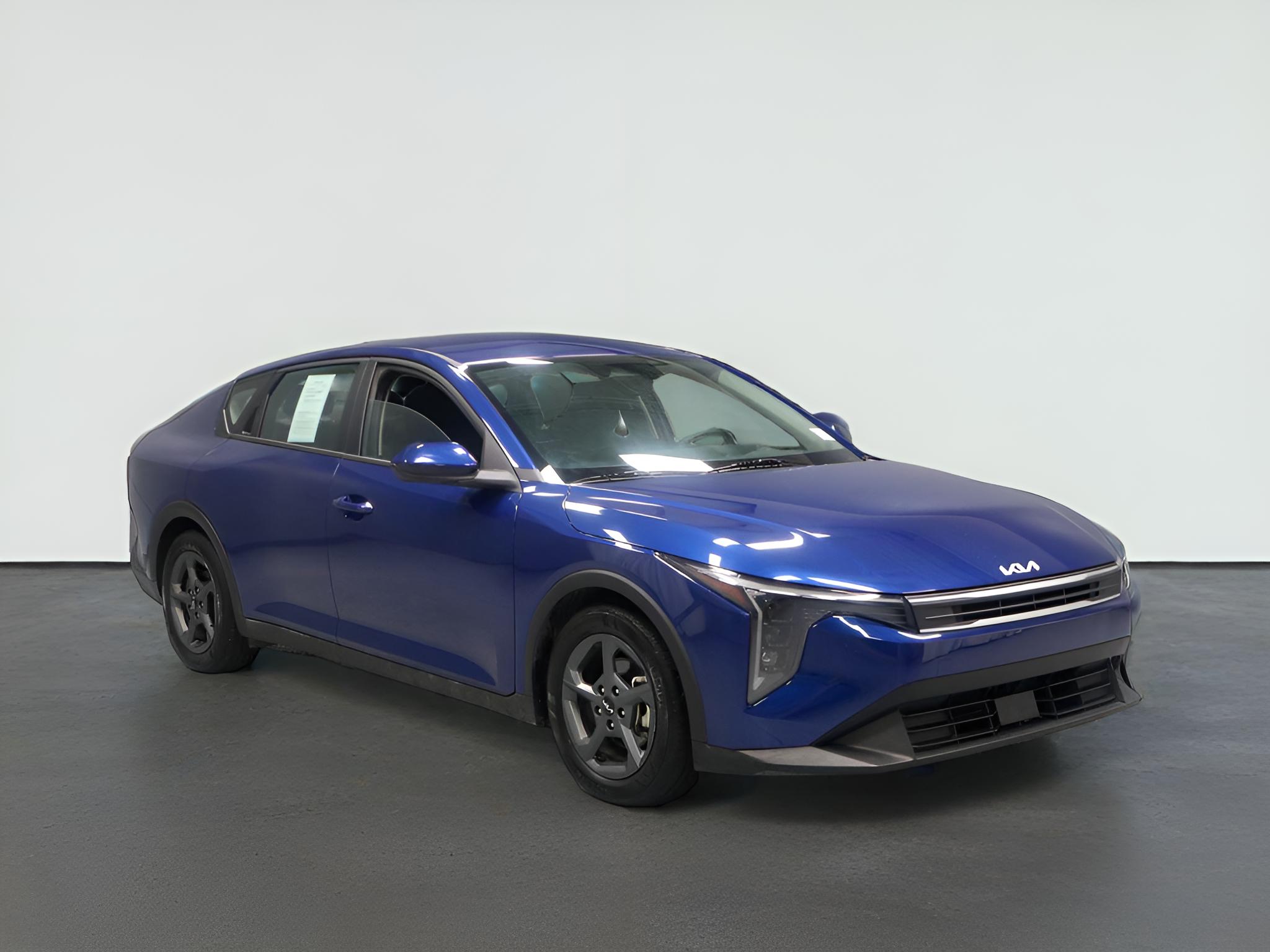 2025 Kia K4 LXS FWD