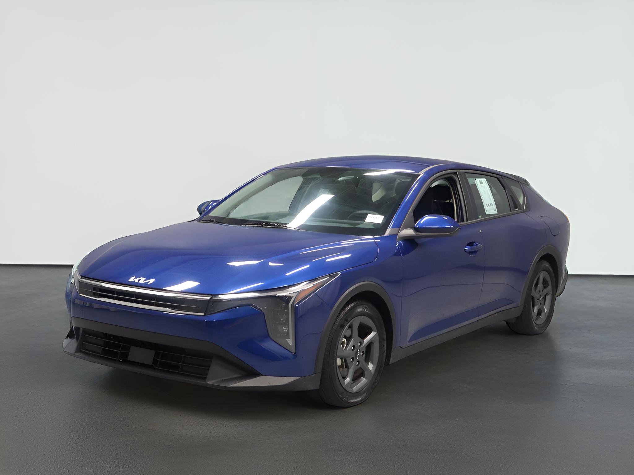 2025 Kia K4 LXS FWD