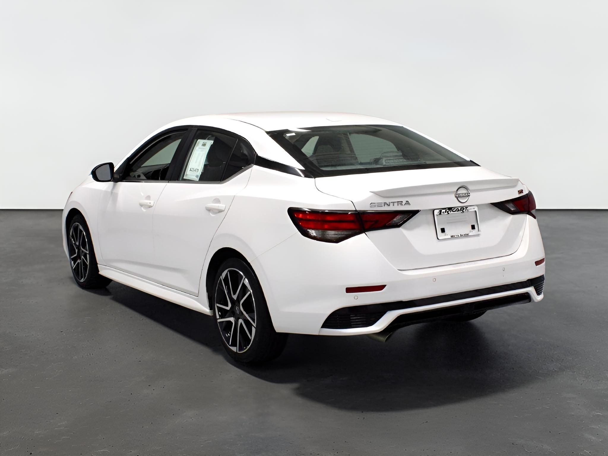 2025 Nissan Sentra SR CVT
