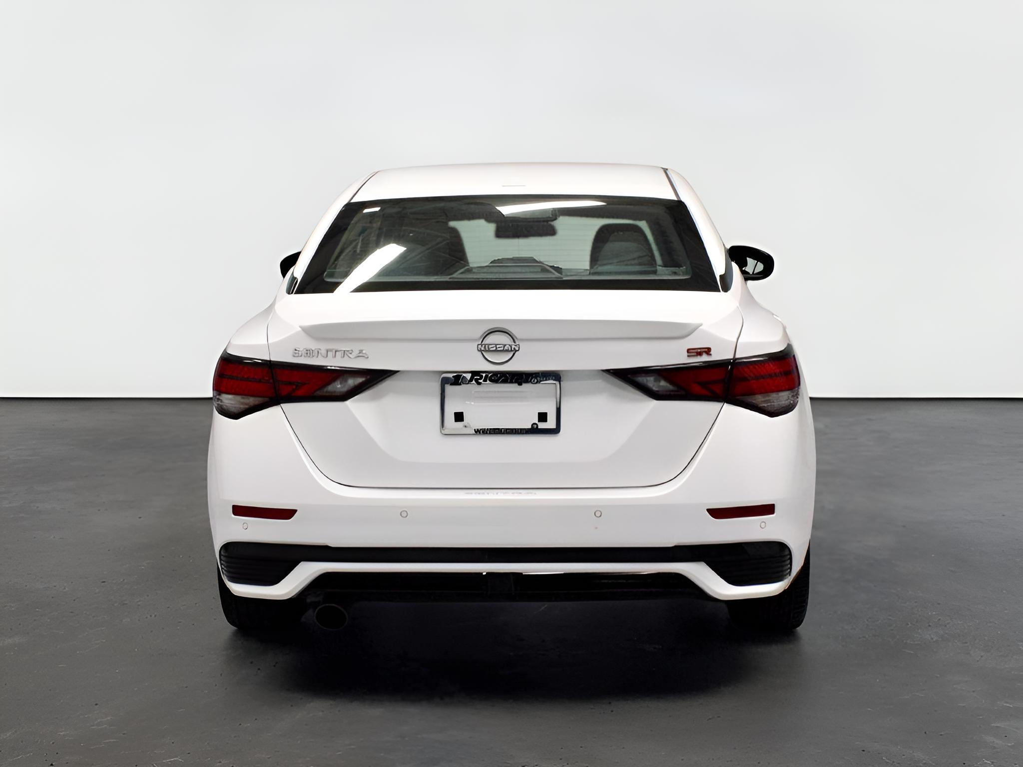2025 Nissan Sentra SR CVT