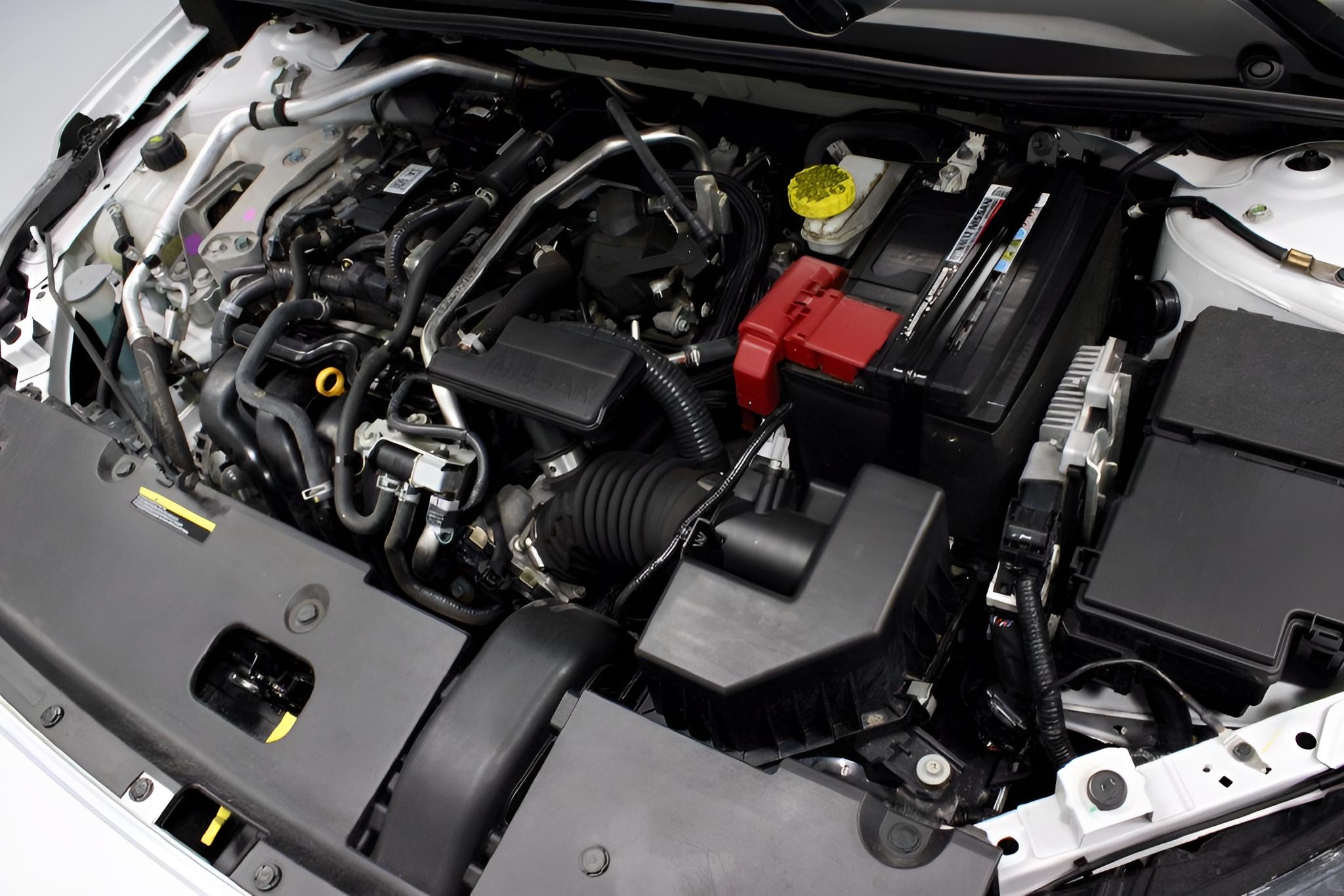 2025 Nissan Sentra SR CVT