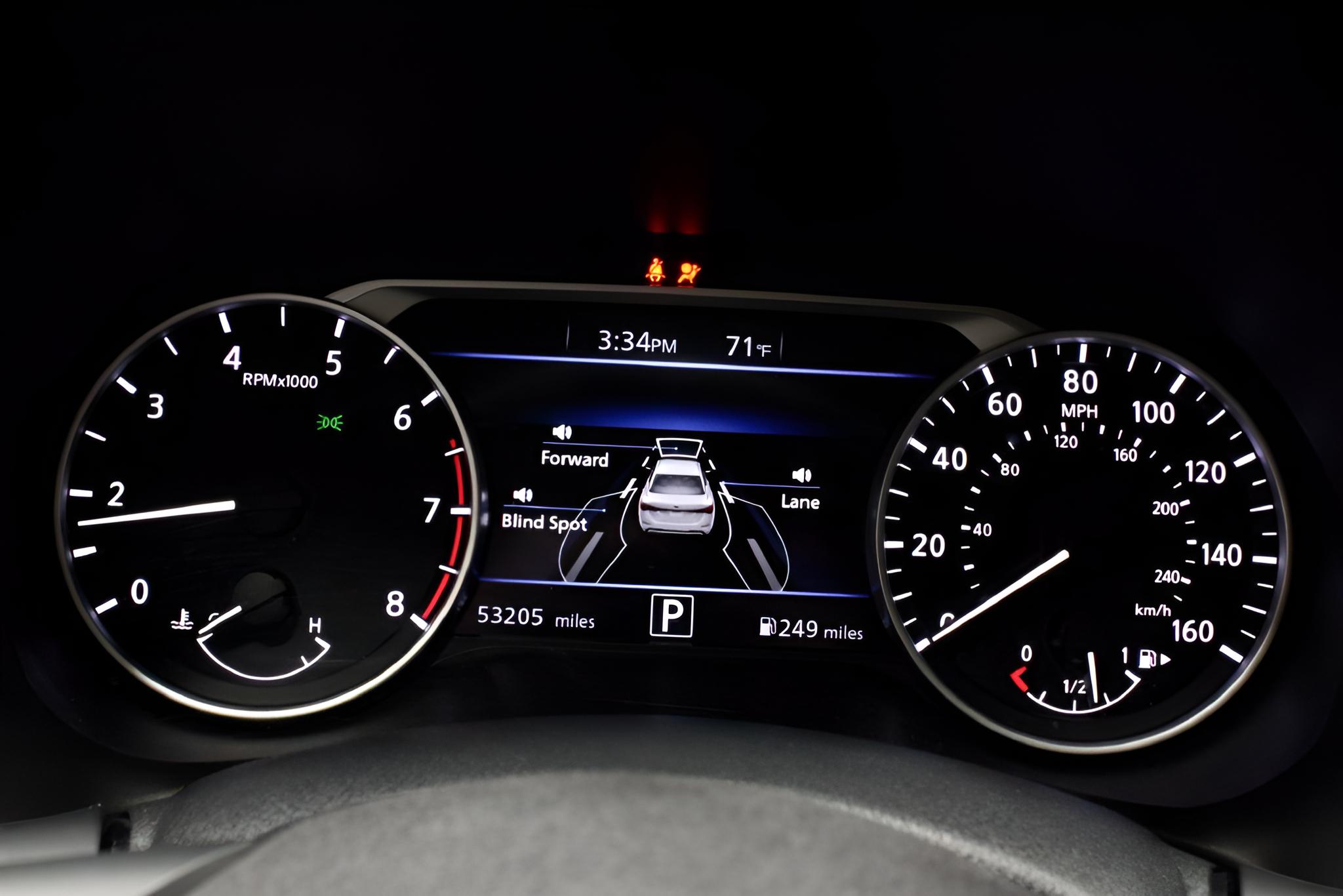 2025 Nissan Sentra SR CVT