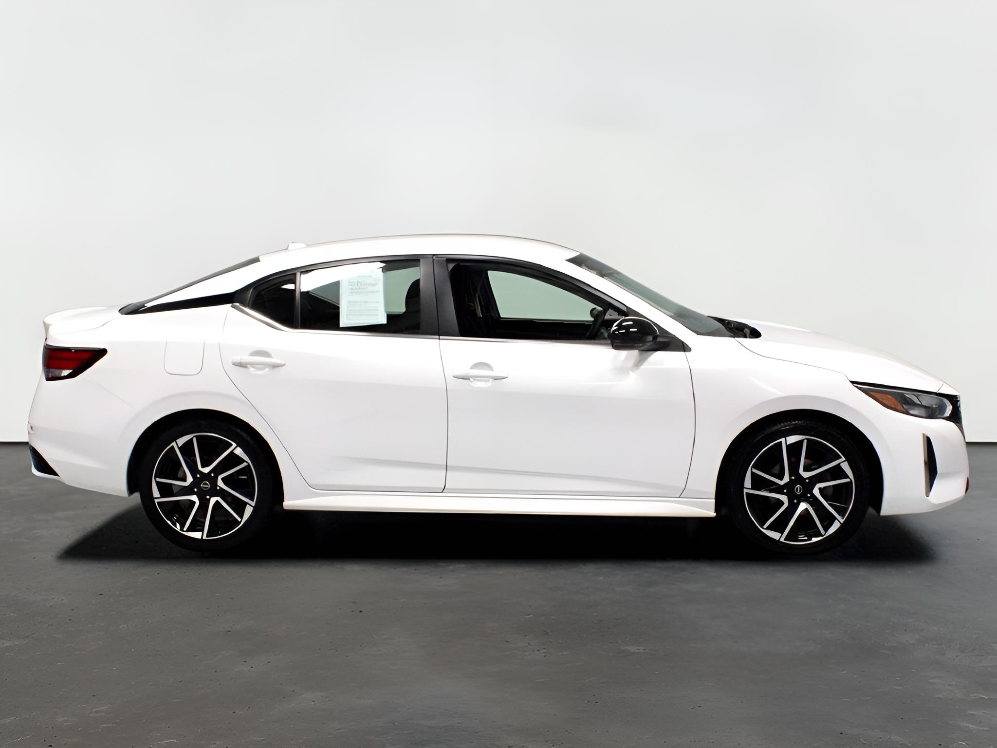 2025 Nissan Sentra SR CVT