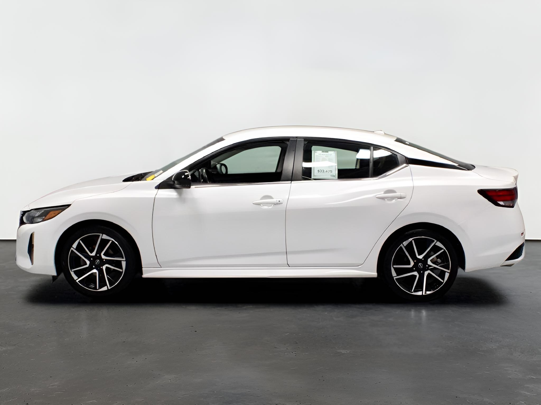 2025 Nissan Sentra SR CVT