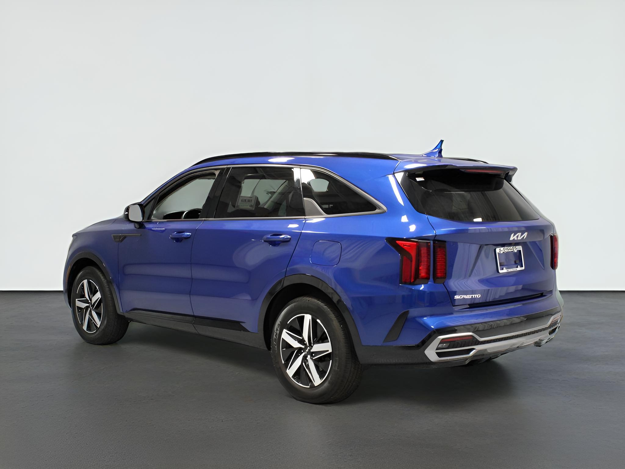 2023 Kia Sorento S FWD