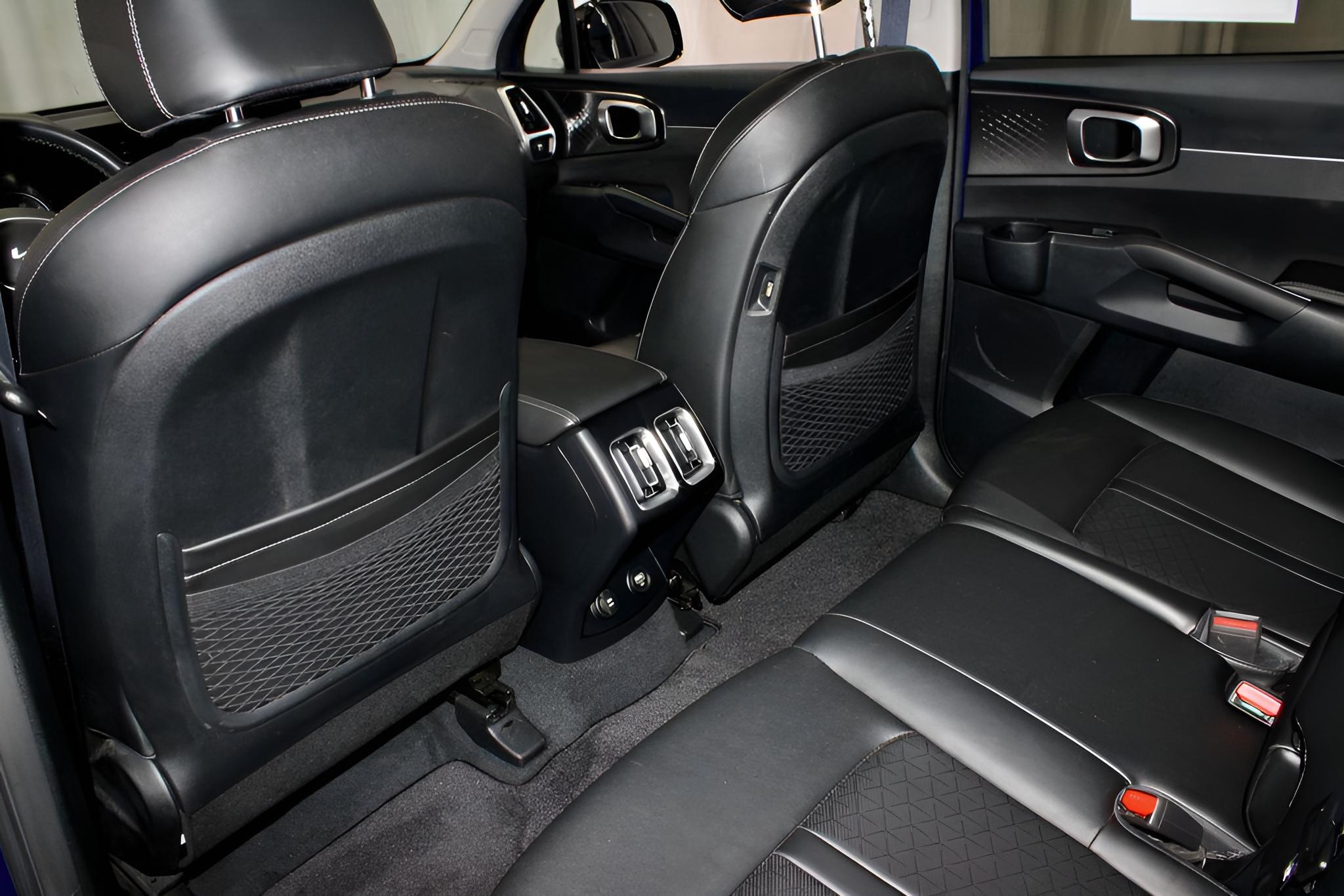 2023 Kia Sorento S FWD