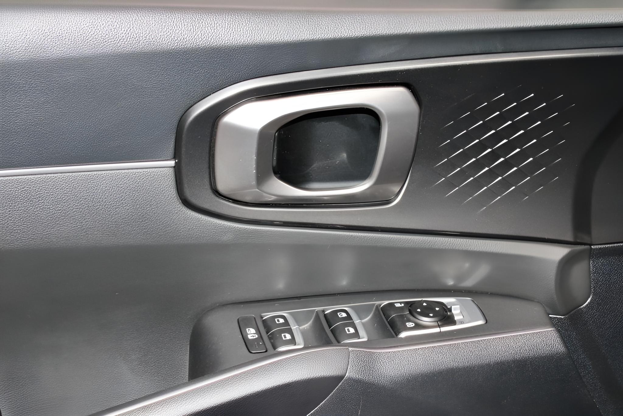 2023 Kia Sorento S FWD