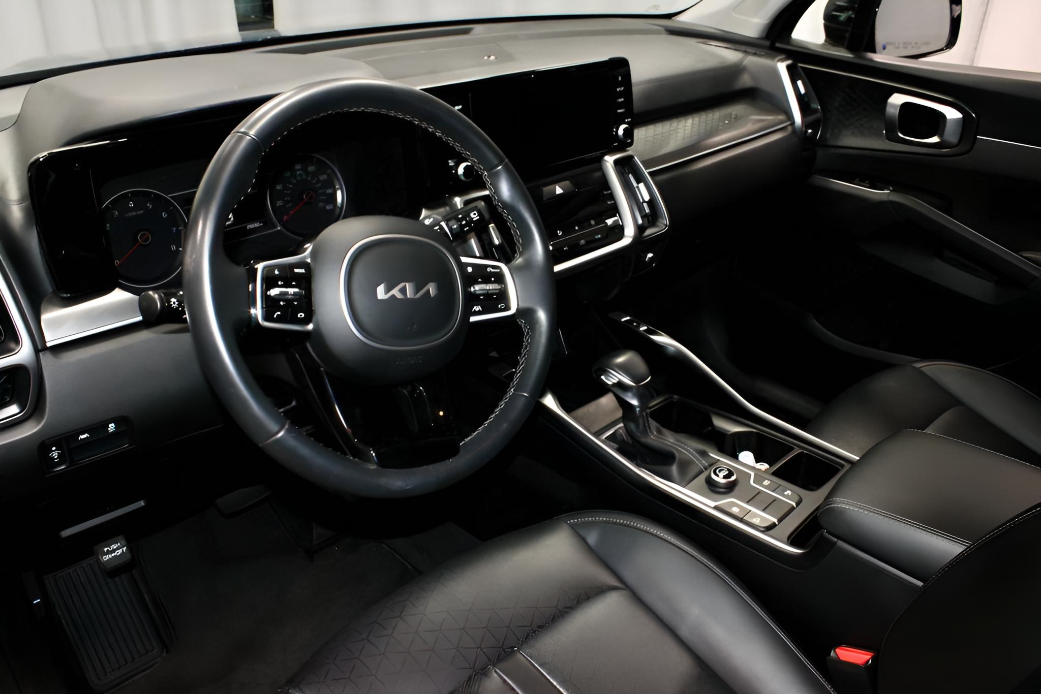 2023 Kia Sorento S FWD