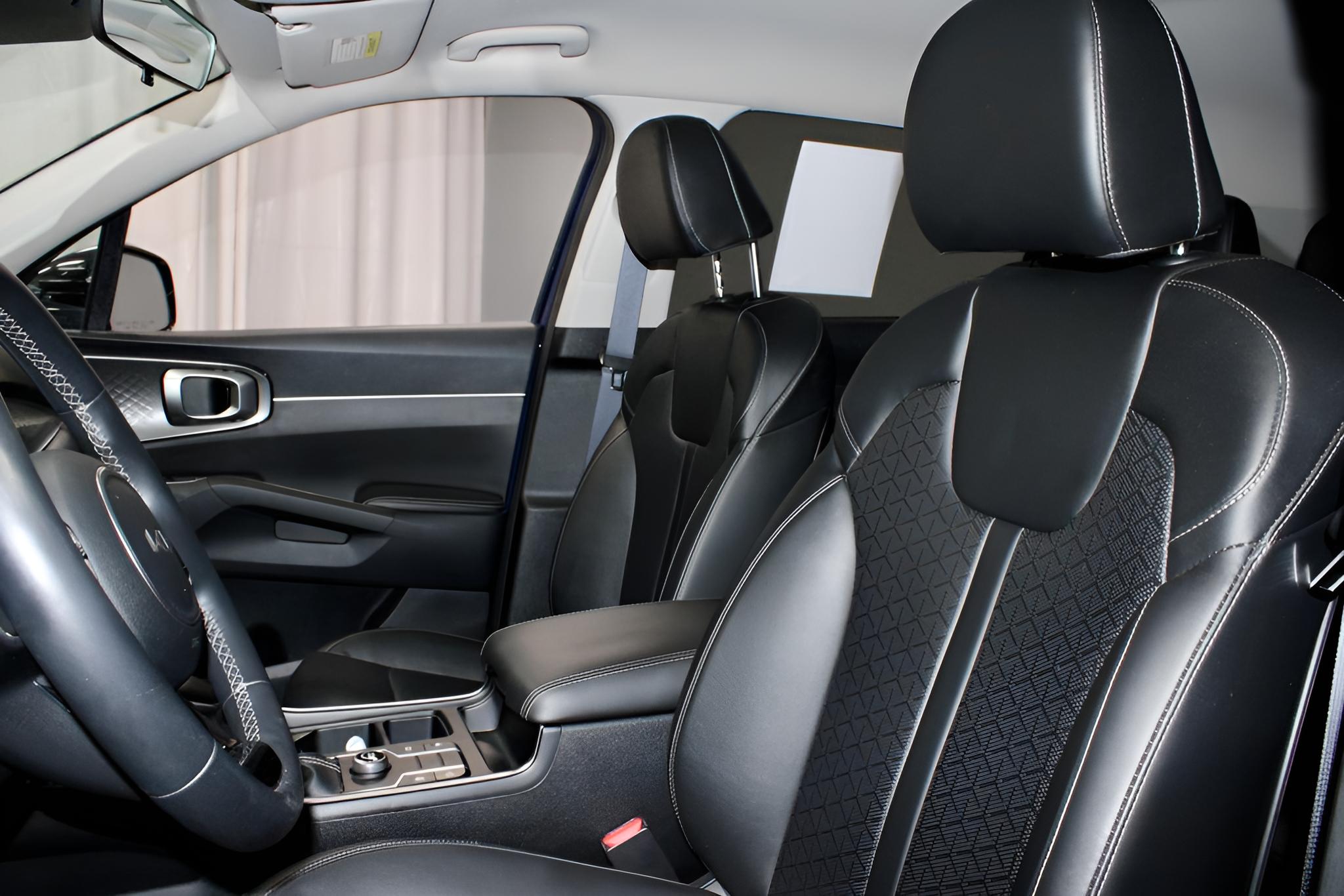 2023 Kia Sorento S FWD