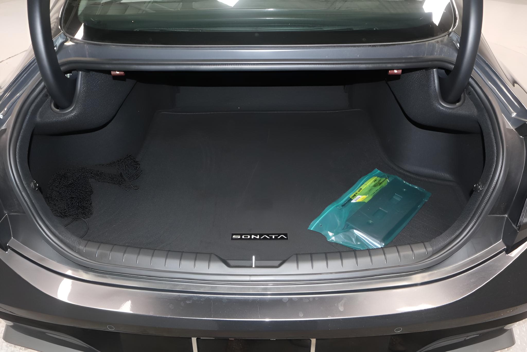 2025 Hyundai SONATA Hybrid Limited FWD