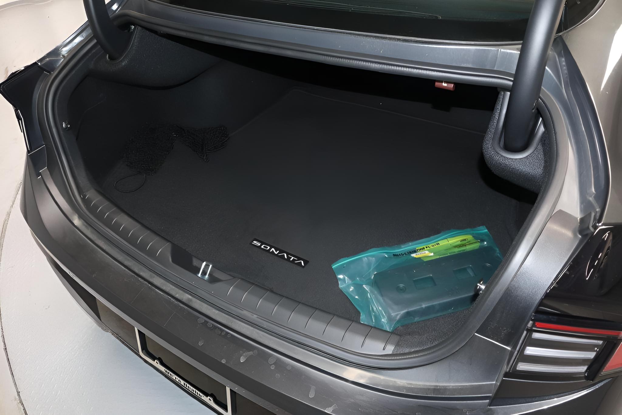 2025 Hyundai SONATA Hybrid Limited FWD